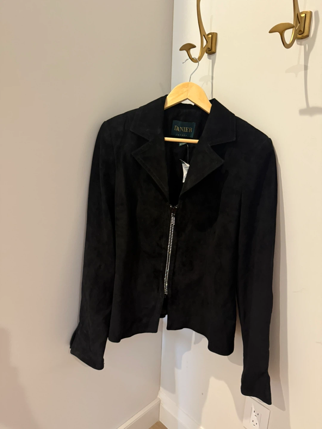 New Danier vintage black suede jacket - large woman’s - photo 5
