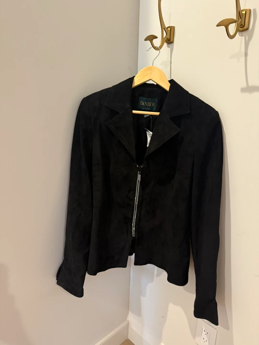 New Danier vintage black suede jacket - large woman’s image indicator(5)