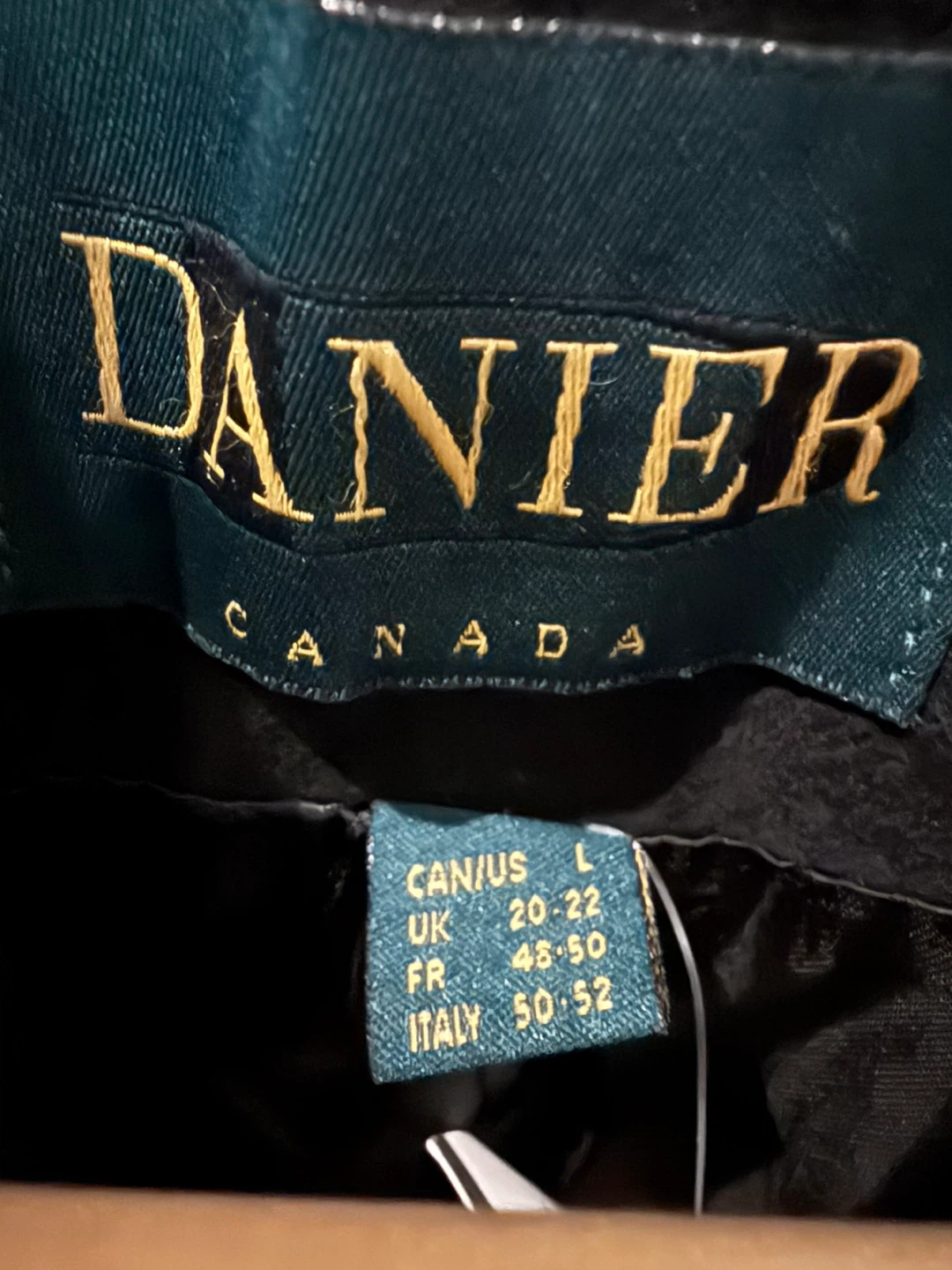 New Danier vintage black suede jacket - large woman’s - photo 2