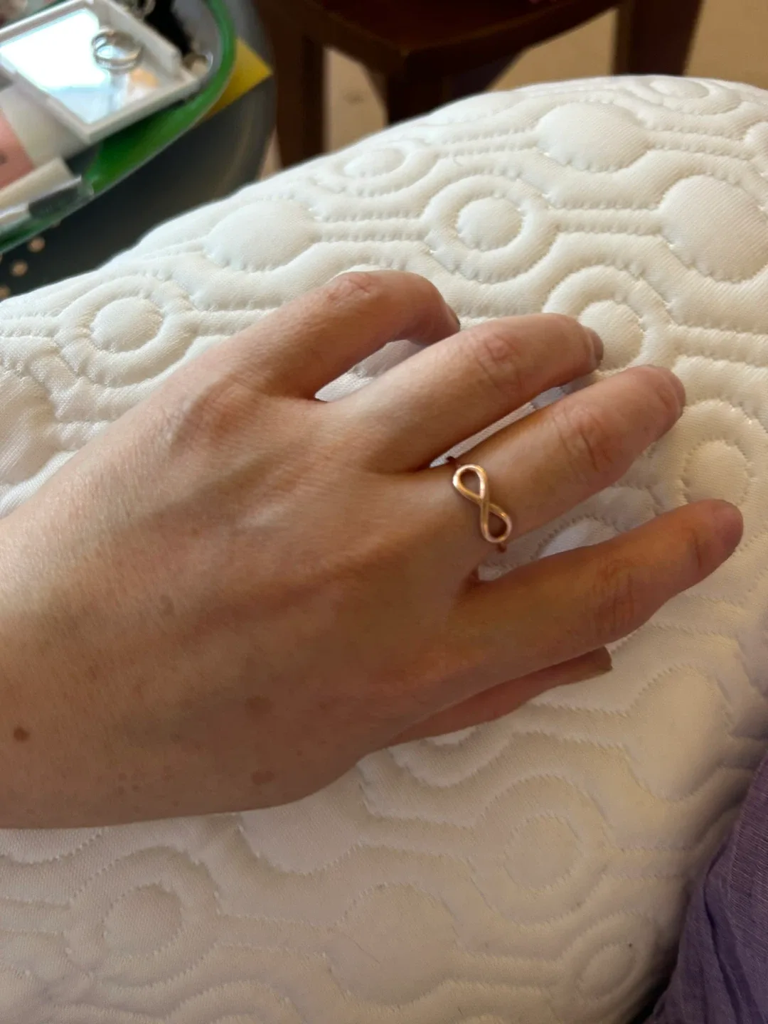 10k solid rose gold Infinity Ring image indicator(2)