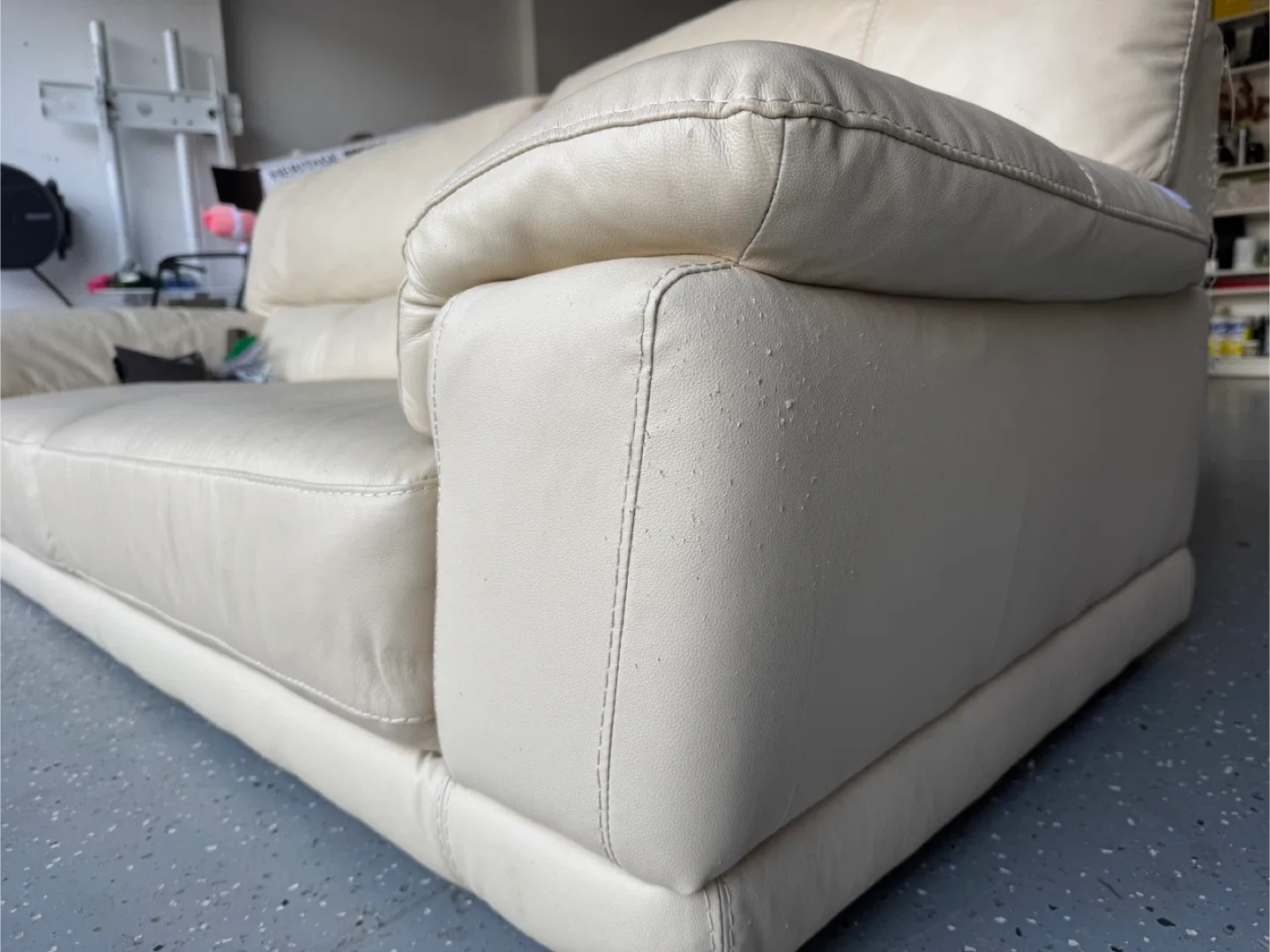 Beige Leather Sofa - Used image indicator(6)