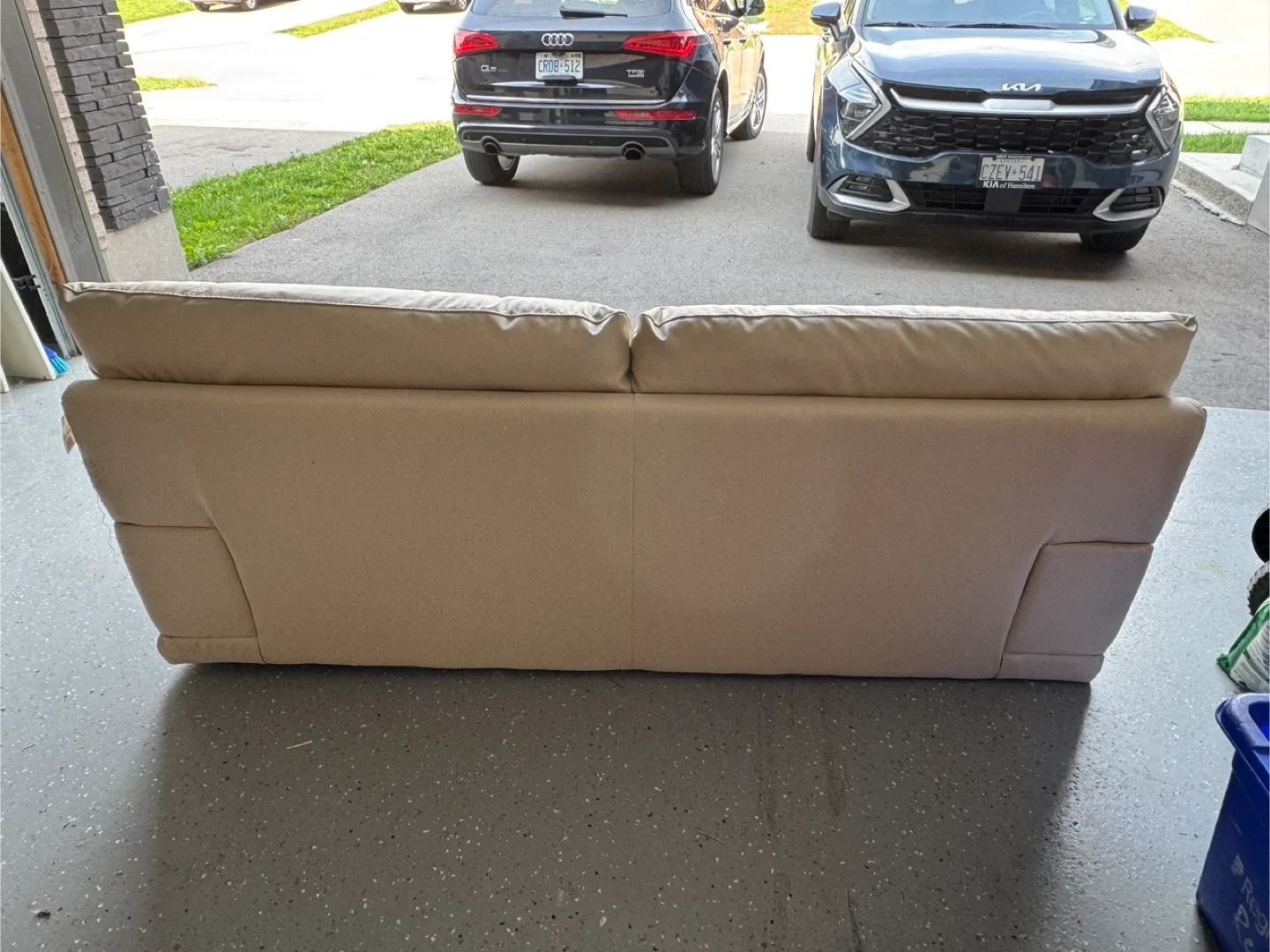 Beige Leather Sofa - Used image indicator(7)