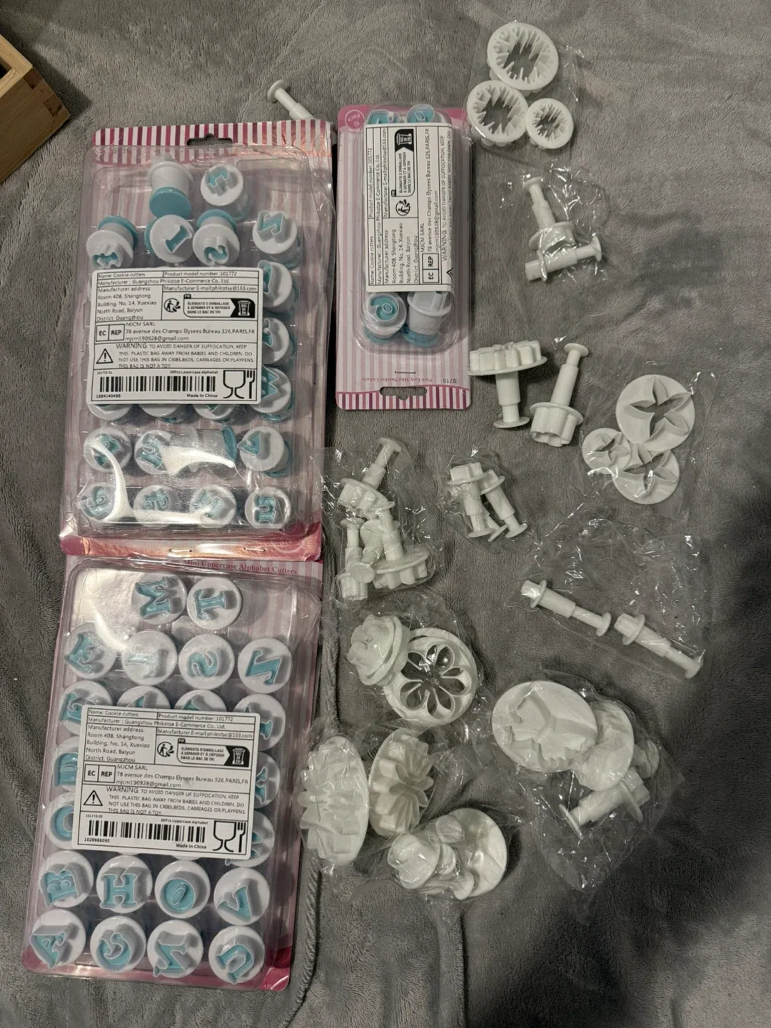 Cookie Cutters Alphabet & Flower Set thumbnail