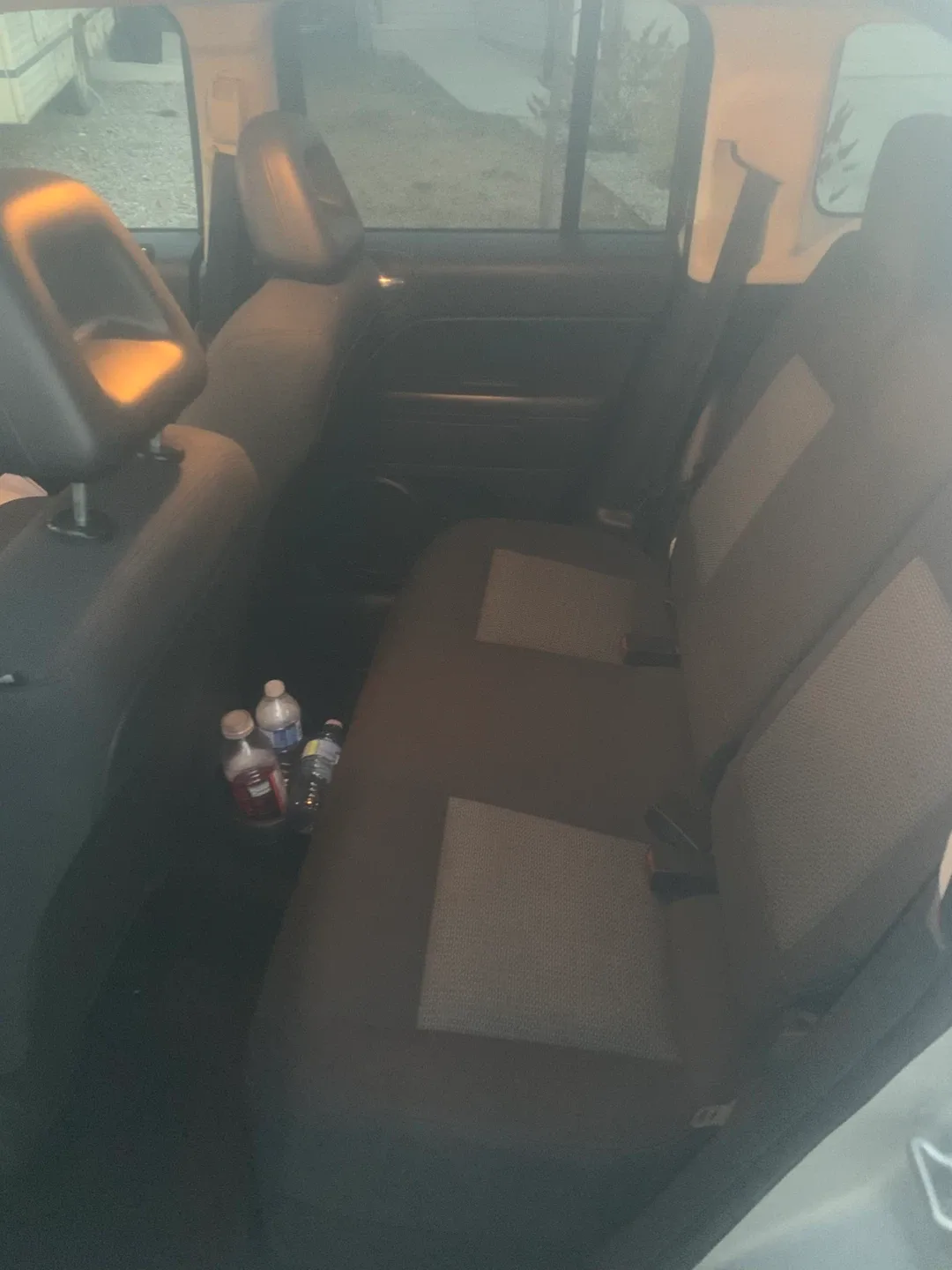 Jeep Patriot - Silver SUV image indicator(6)