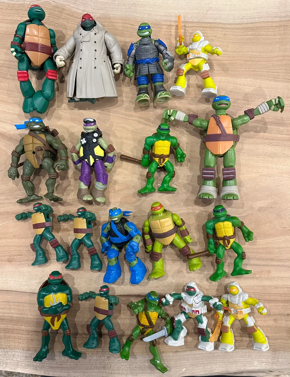 Mixed Action Figures Lot - TMNT, Batman, Spiderman thumbnail