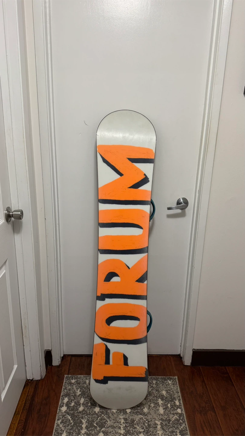Forum Snowboard with K2 Sonic Bindings - photo 2
