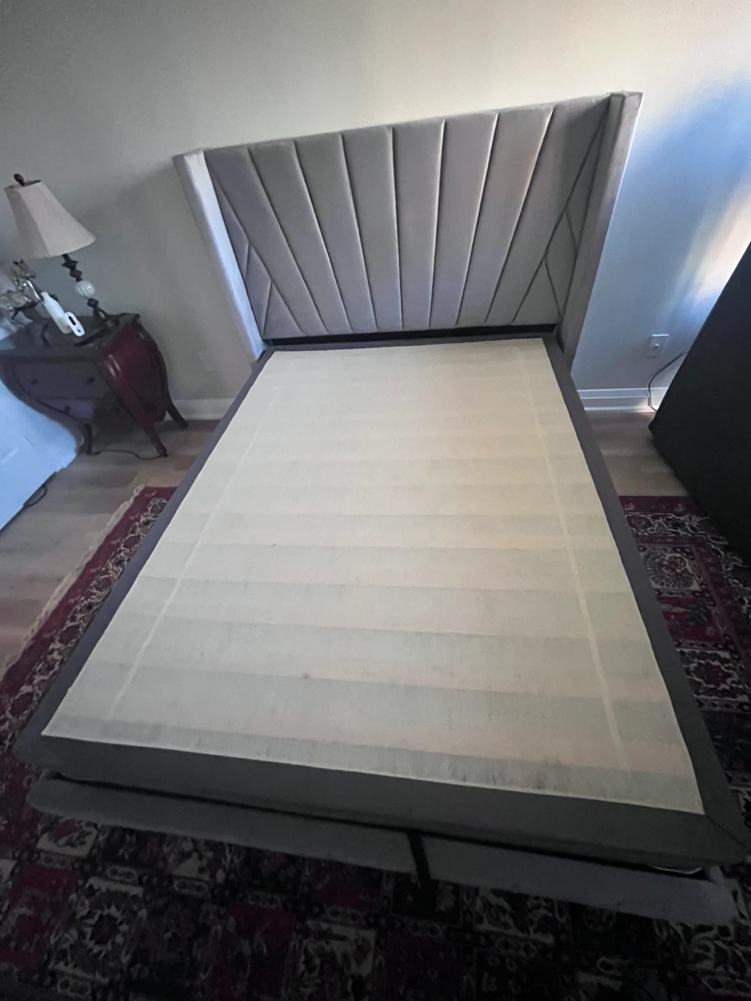 Queen size box spring - photo 2