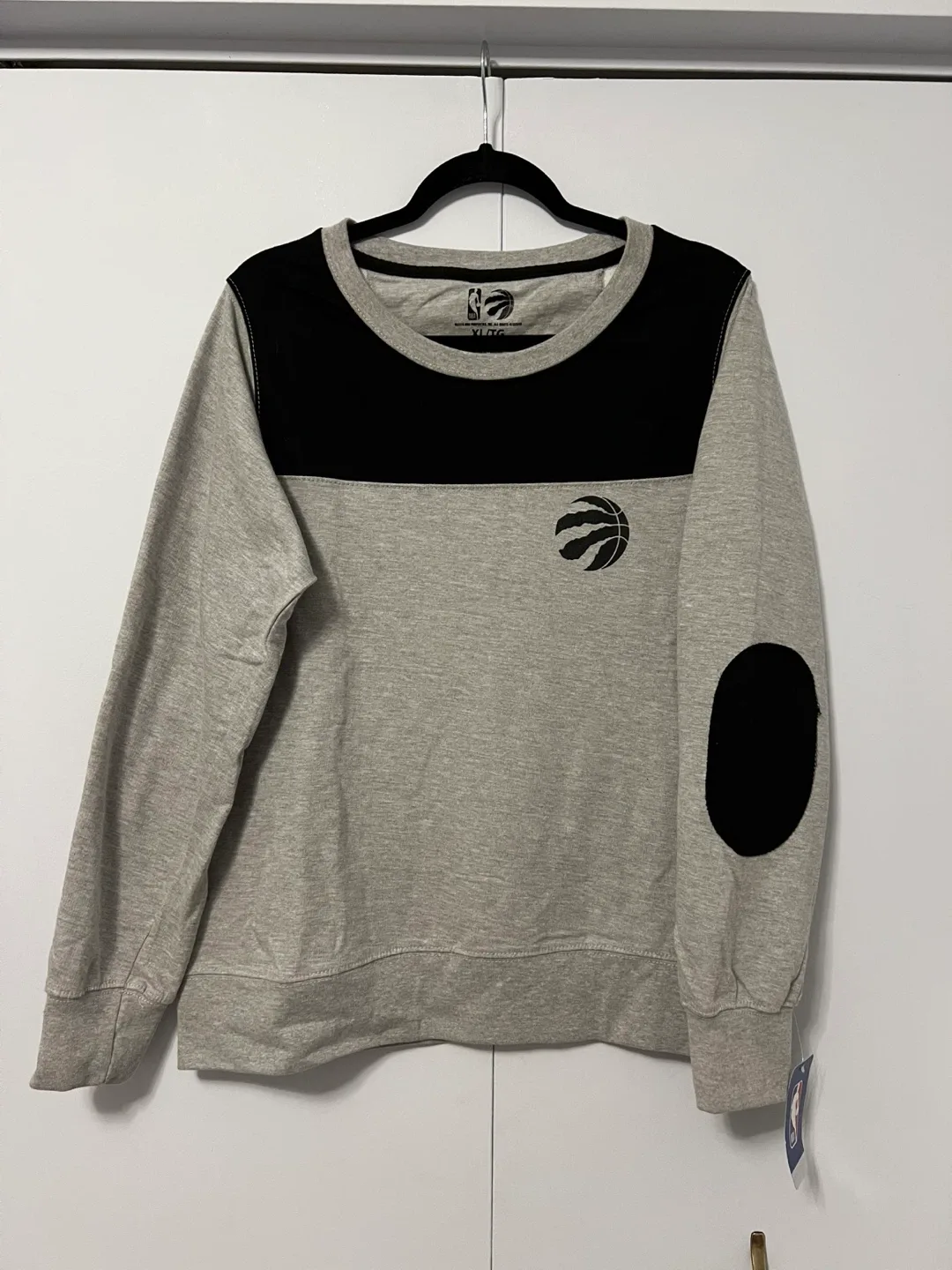 NBA Toronto Raptors Grey Sweatshirt - XL
