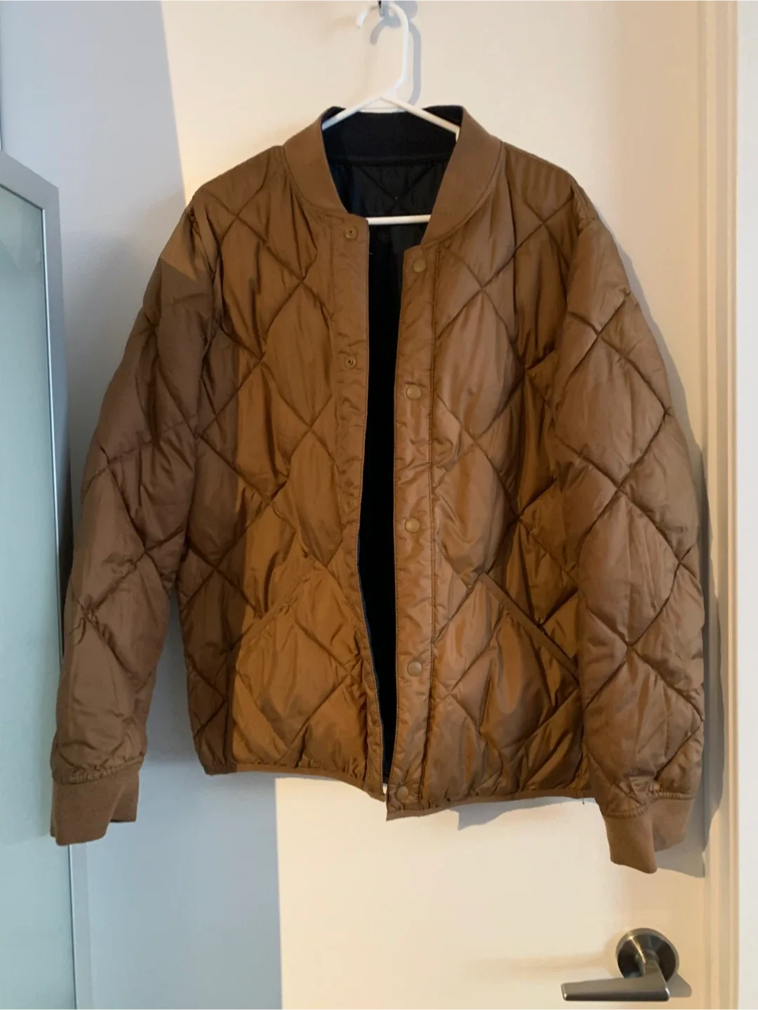 CALVIN KLEIN Lightweight Puffer Quilted Reversible Jacket/Coat image indicator(6)