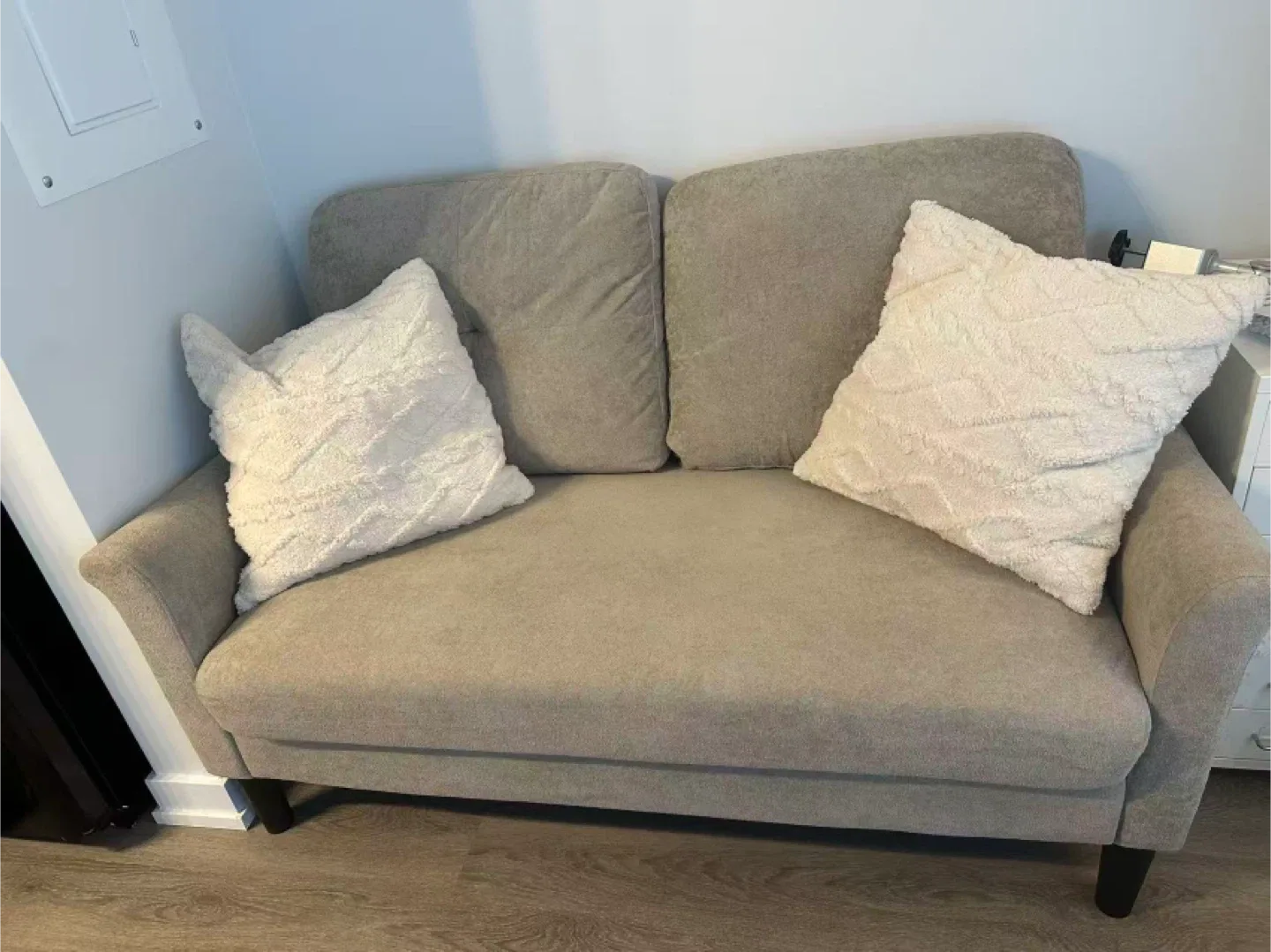 Loveseat Sofa - has to go today! thumbnail