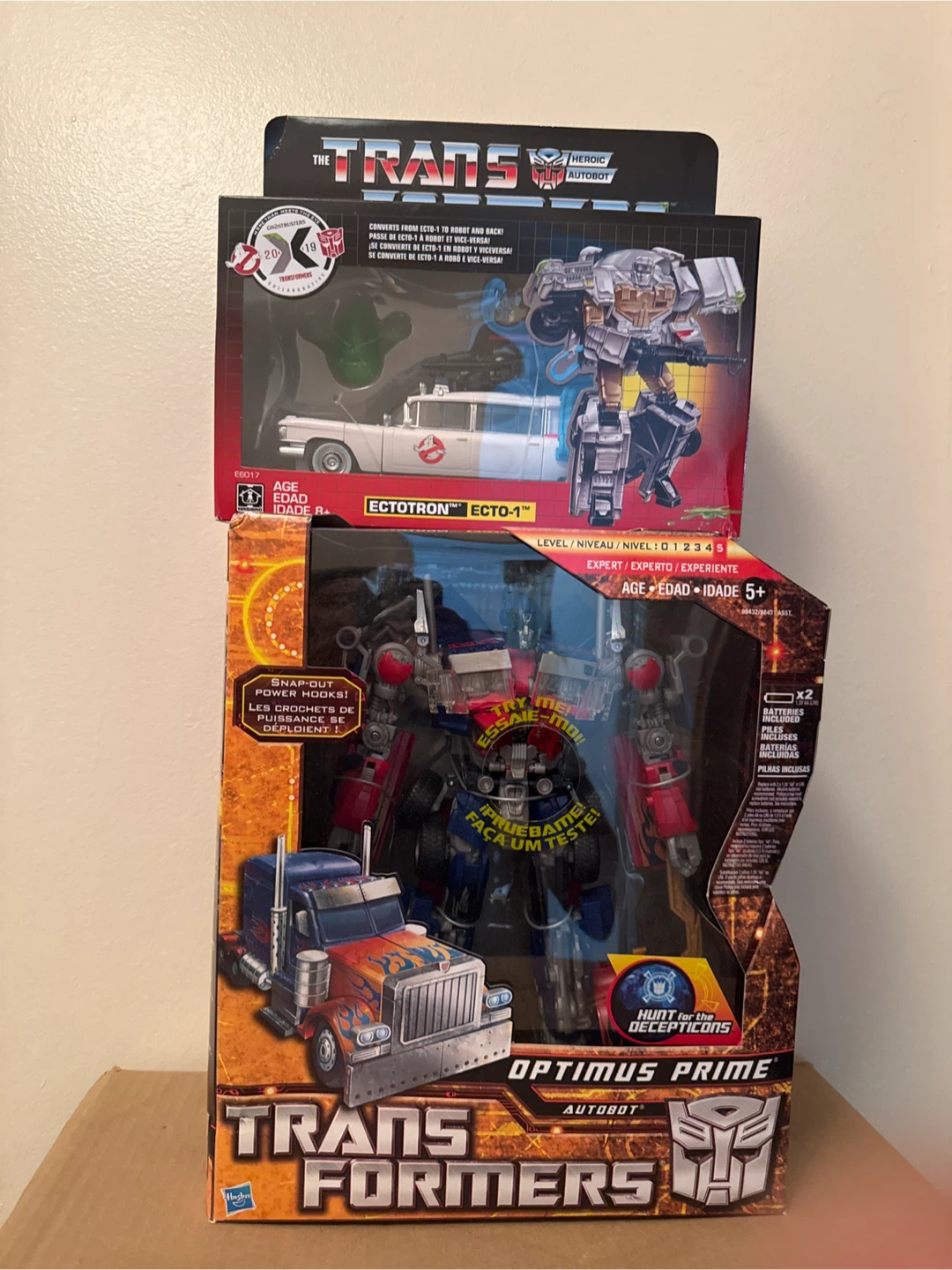 Transformers Ectotron Ecto-1 & Optimus Prime Autobot