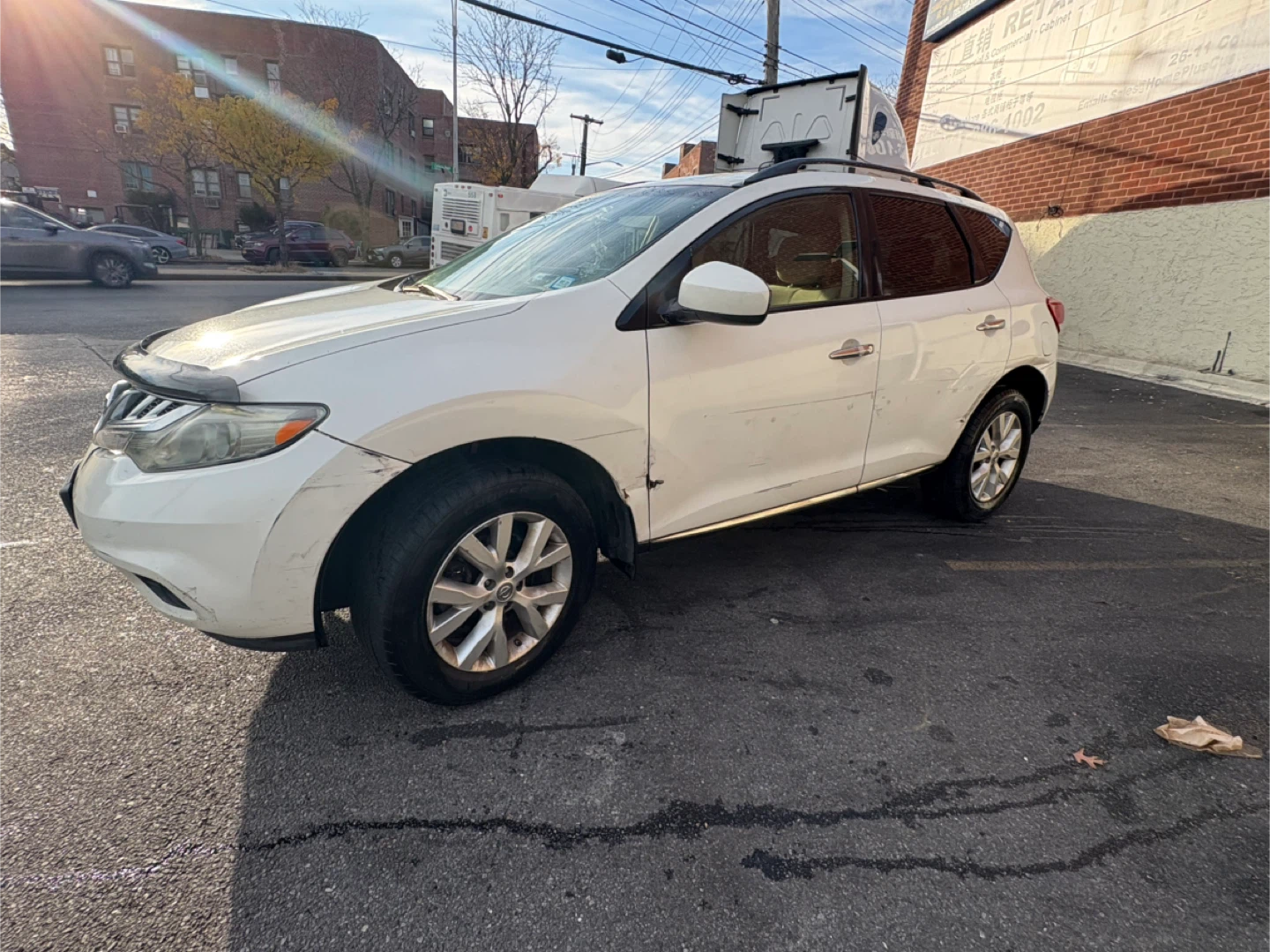 Nissan Murano SUV - White - photo 2