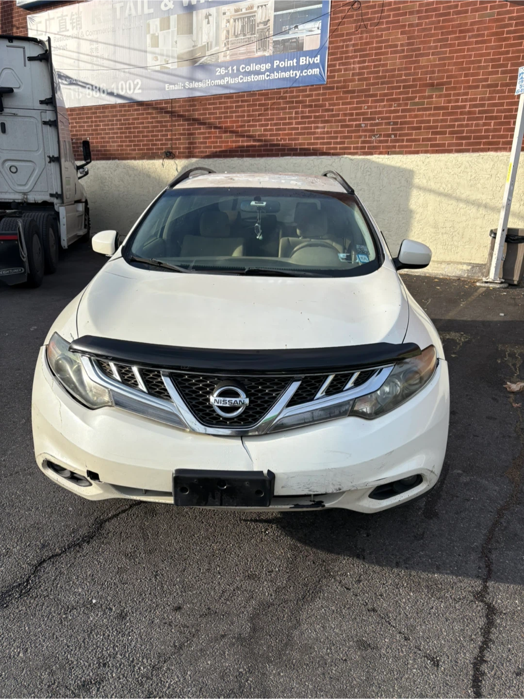 Nissan Murano SUV - White