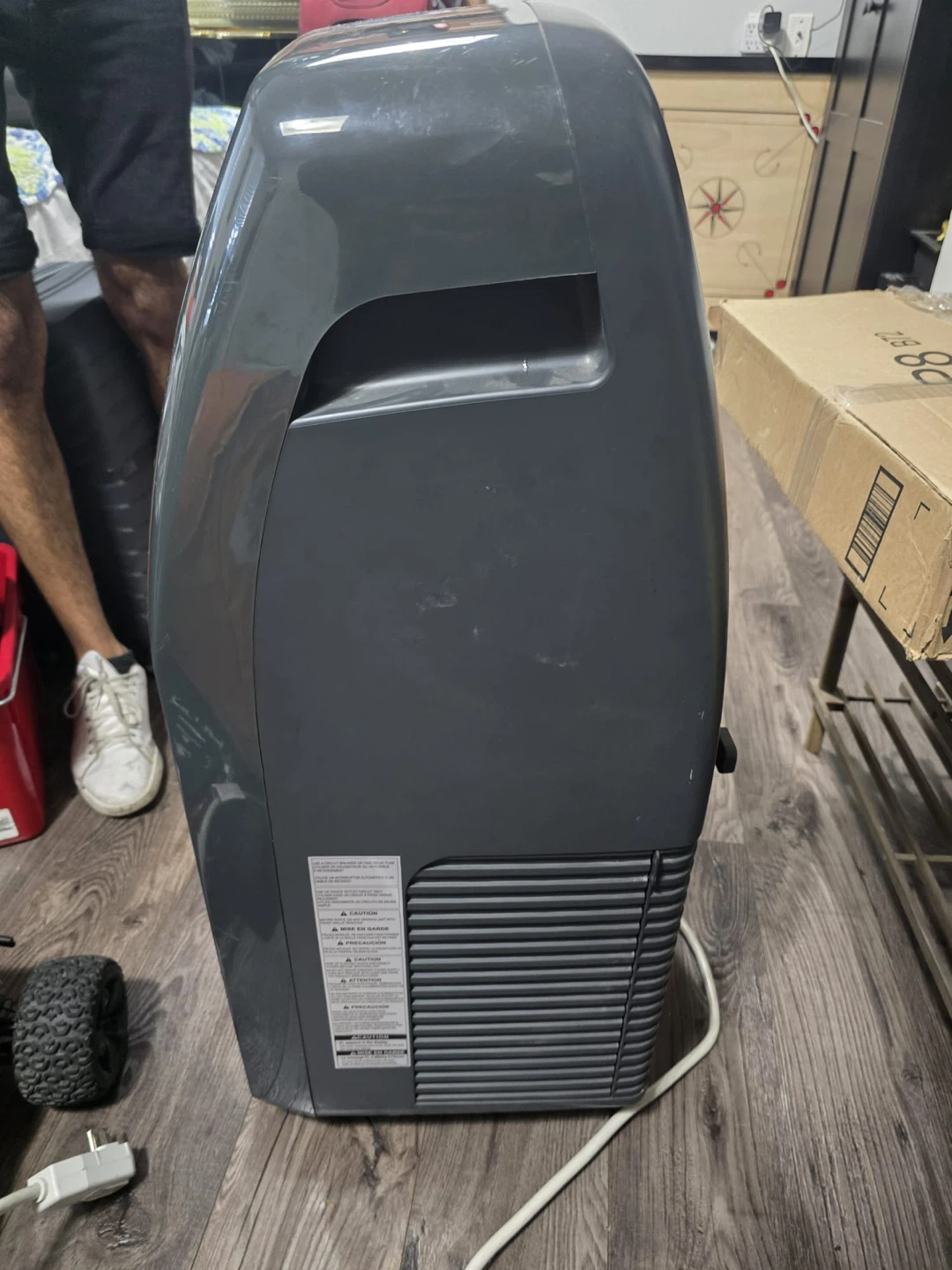 LG Portable Air Conditioner - photo 3