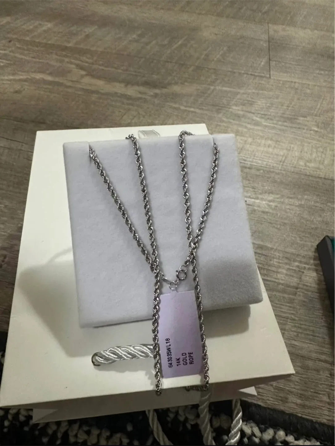 14K Gold Rope Chain Necklace ,earrings image indicator(3)