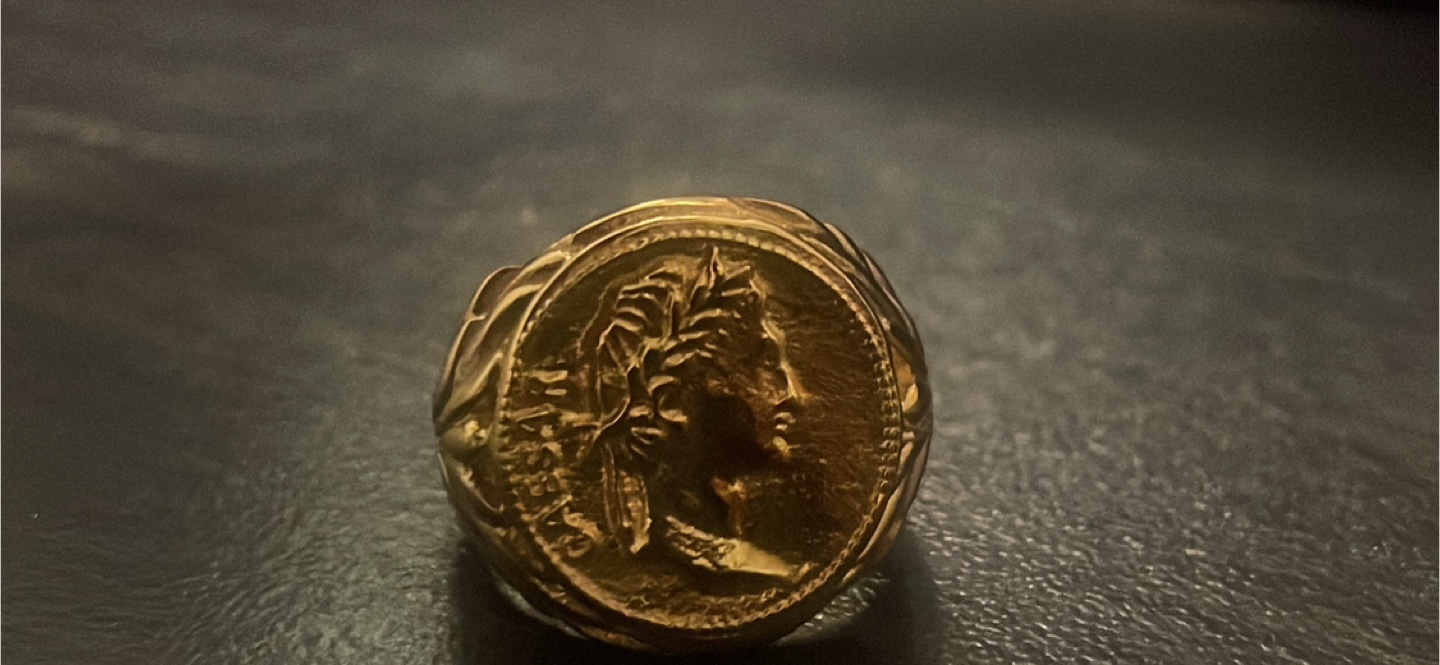 Viking Roman Emperor Signet Ring, Gold, Size 7 - photo 2