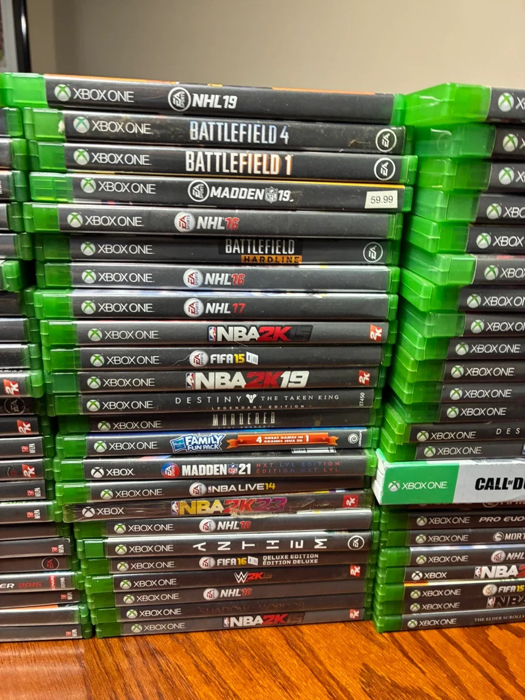 Xbox One Games Bundle image indicator(3)