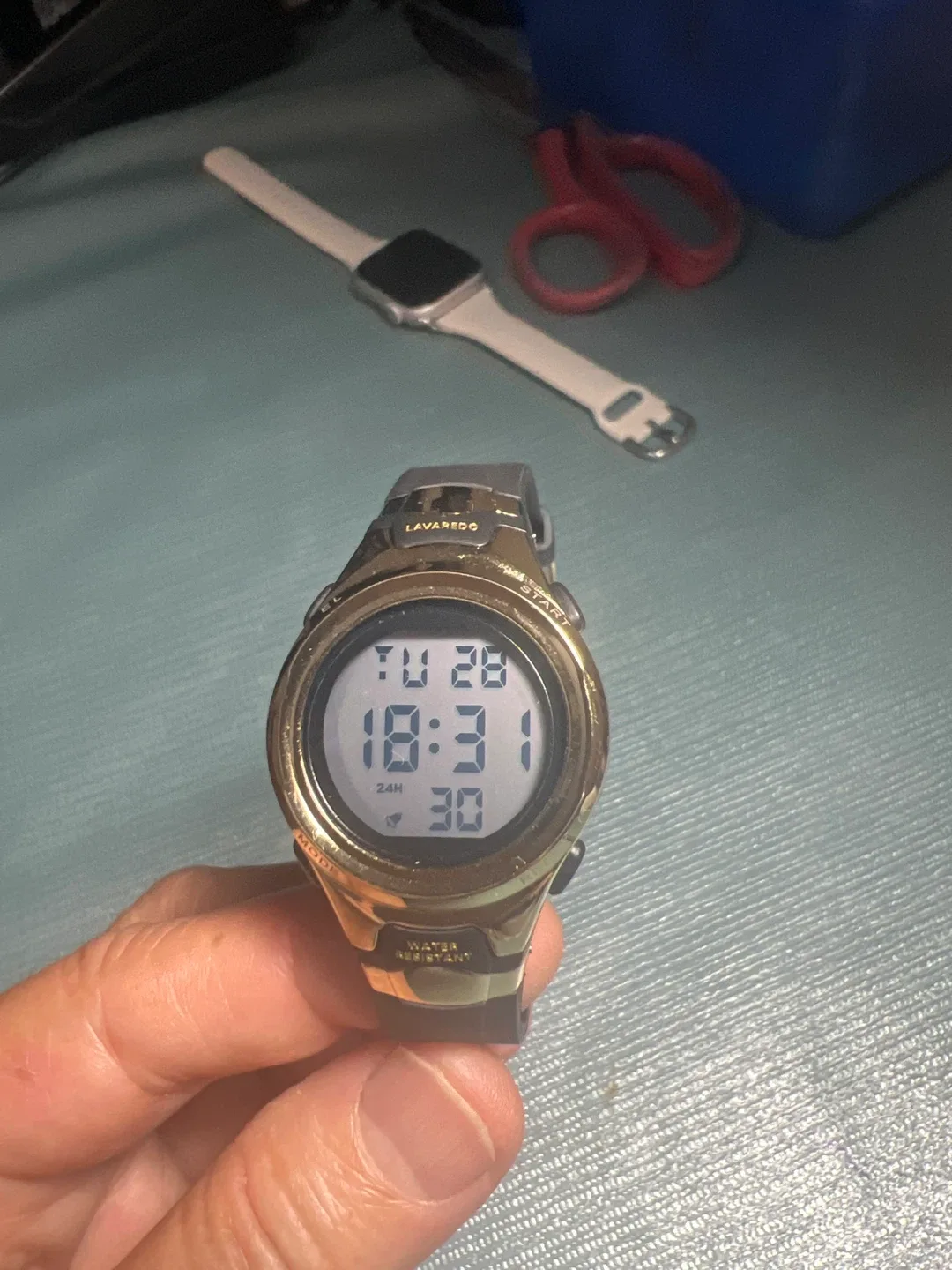 Lavaredo Digital Watch - Gold