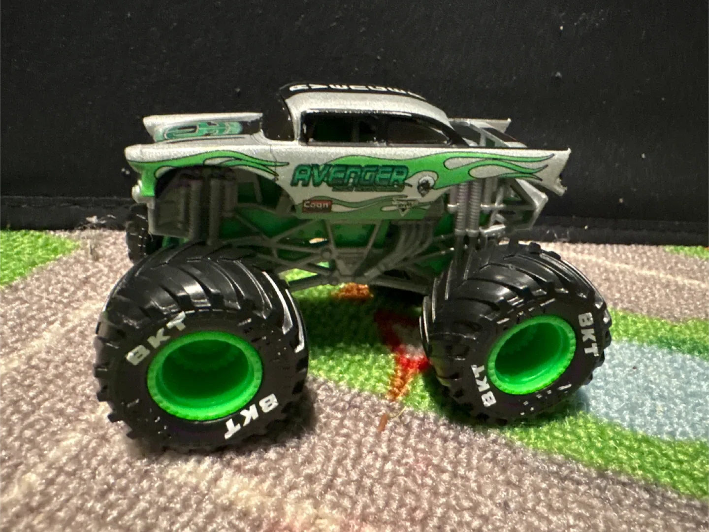 Monster Jam Avenger Diecast Truck