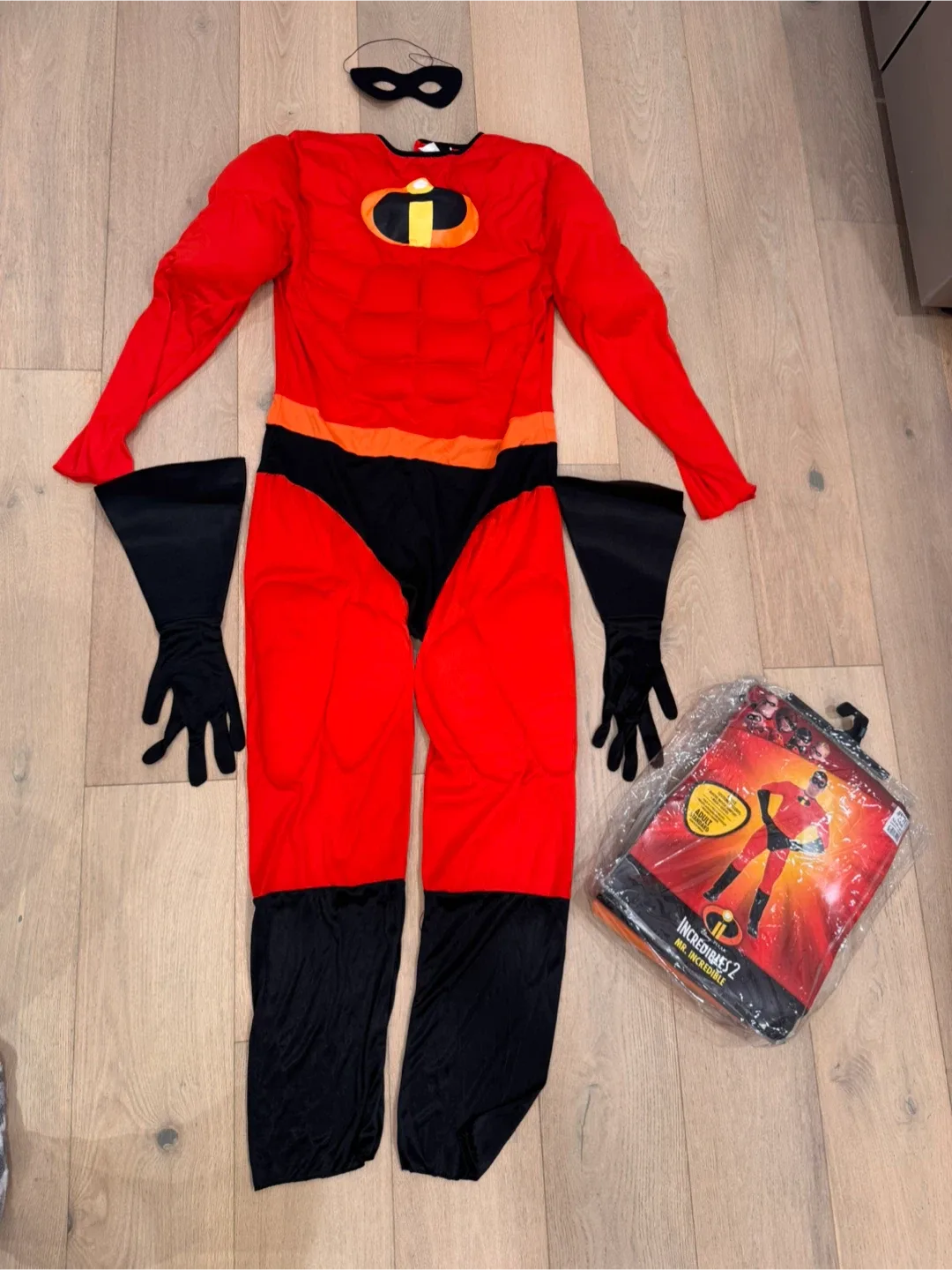 Incredibles 2 Halloween Family Costume Set image indicator(3)