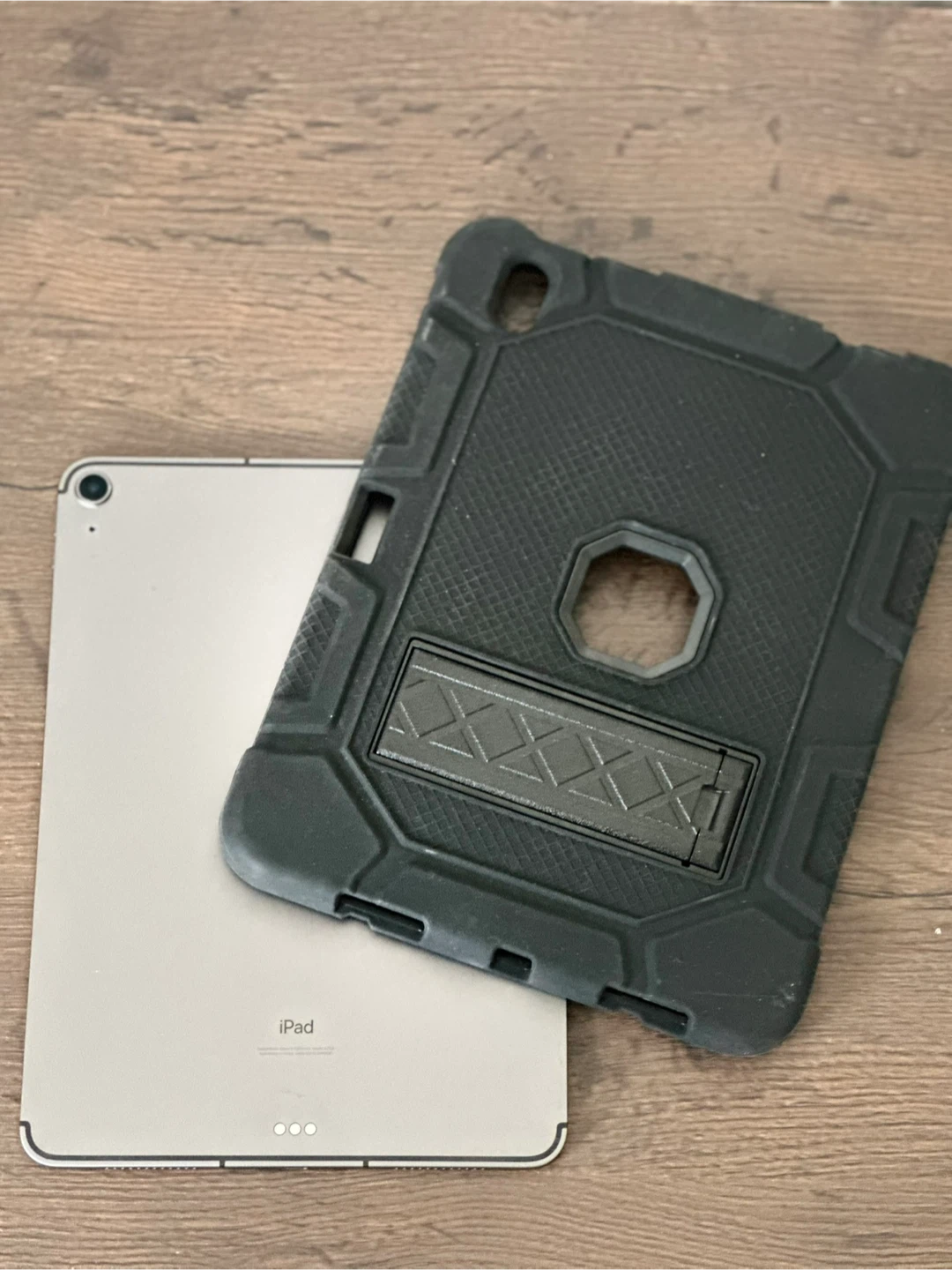 Apple iPad Air 4 - Great Condition! - photo 3