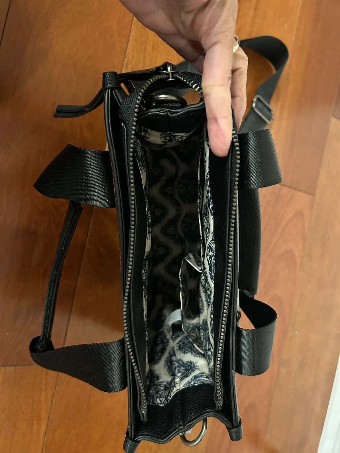 Ed Hardy Black/Red Tote Bag - New! image indicator(2)