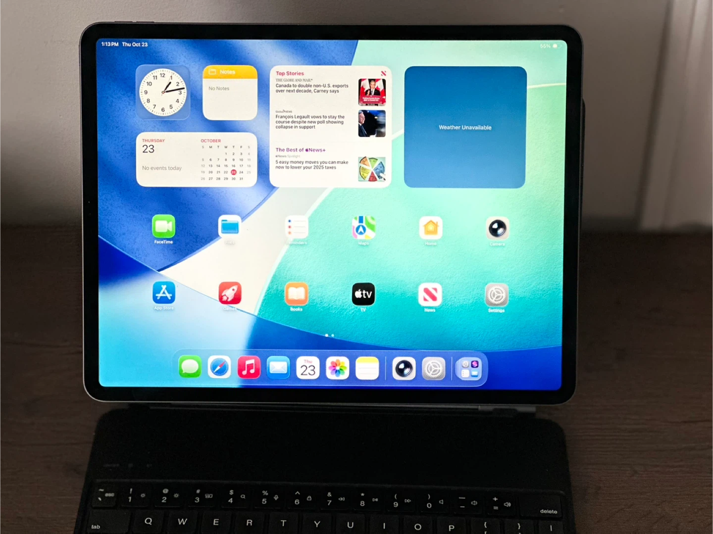 Apple iPad Pro 12.9 3rd Gen 256gb with Magic Keyboard - photo 2