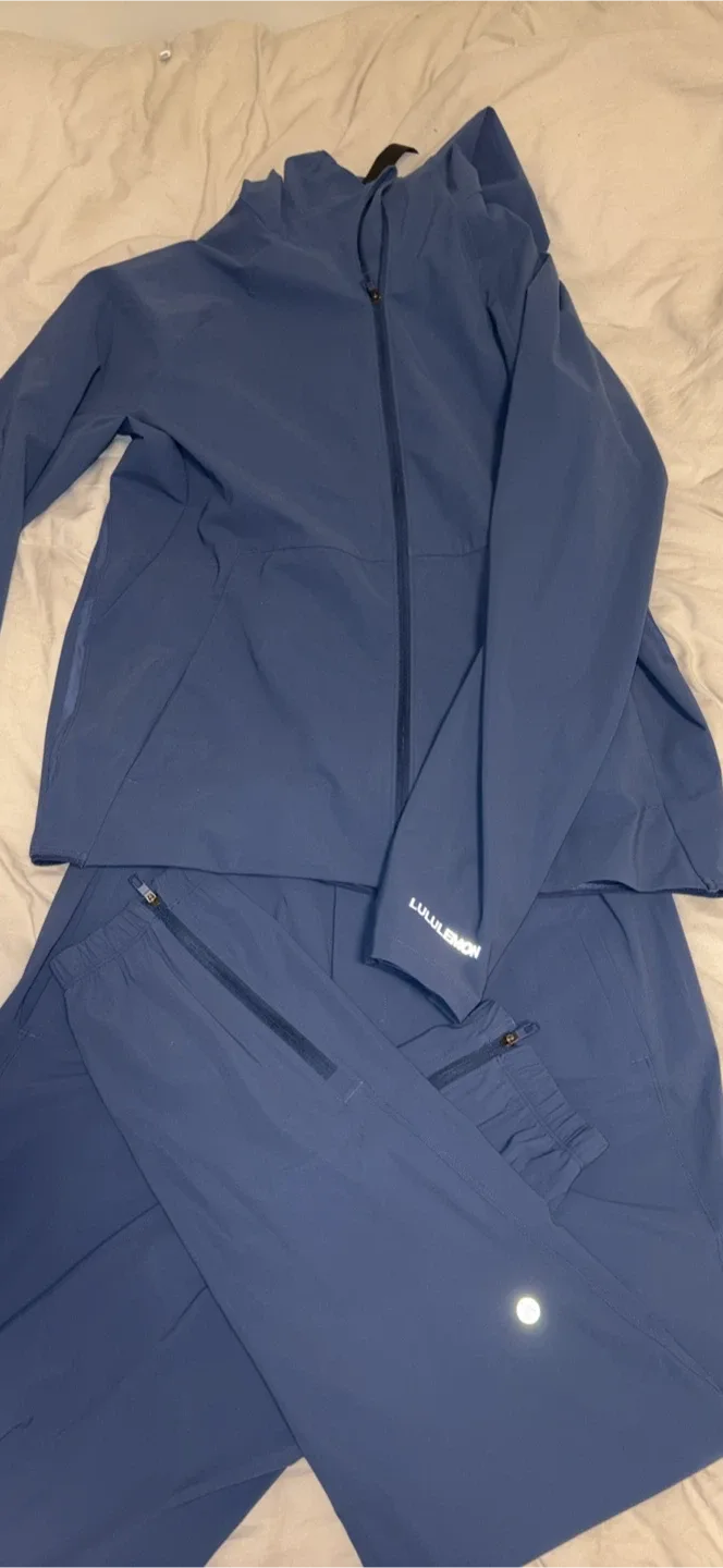 Lululemon pace breaker Size M- Blue thumbnail