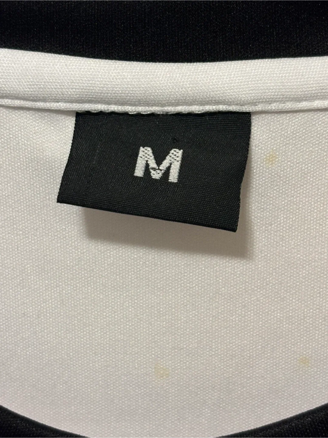 Germany Soccer Jersey - (men’s  medium) image indicator(5)