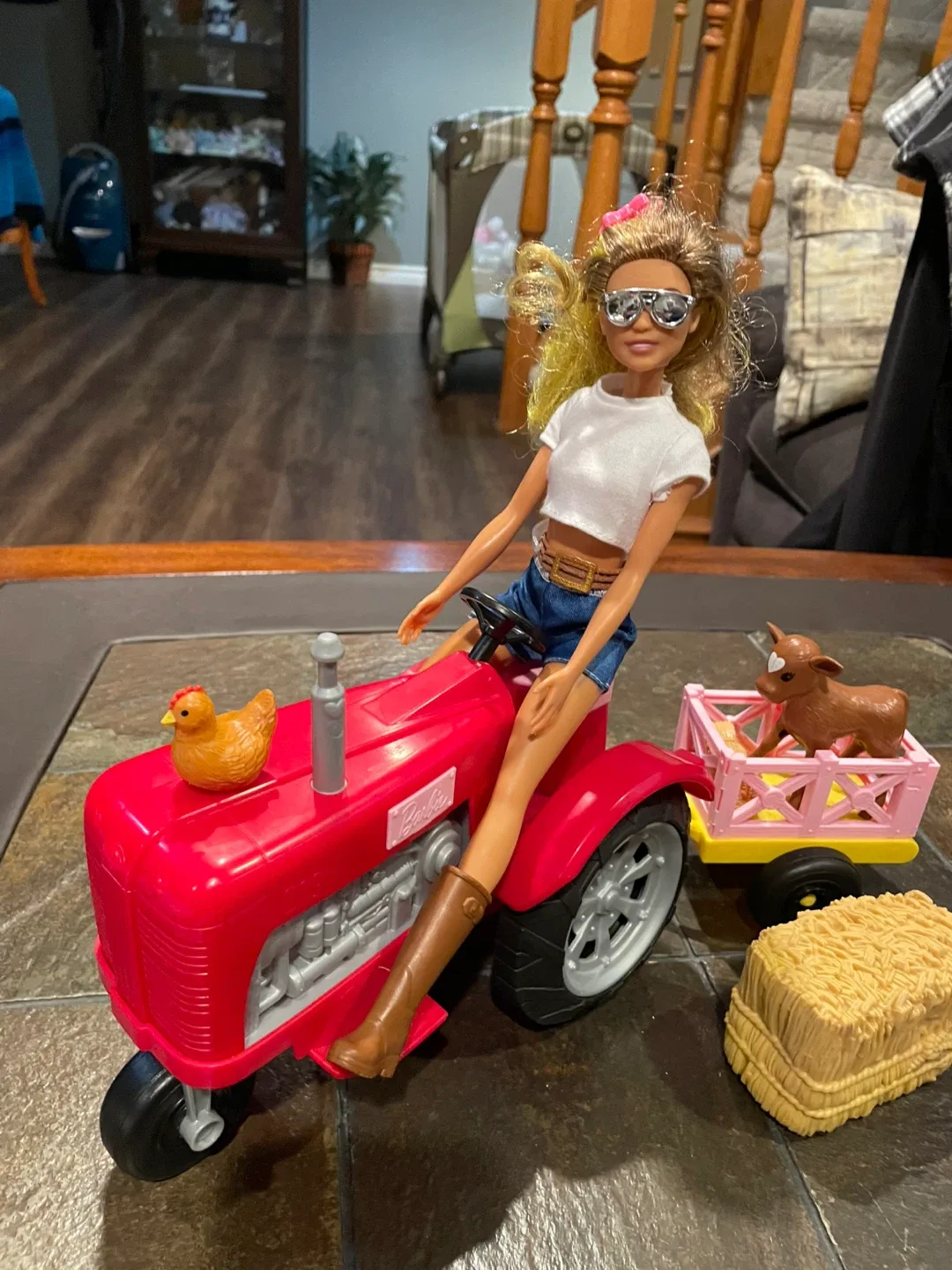 Barbie Tractor with Chicken and Barbie image indicator(2)