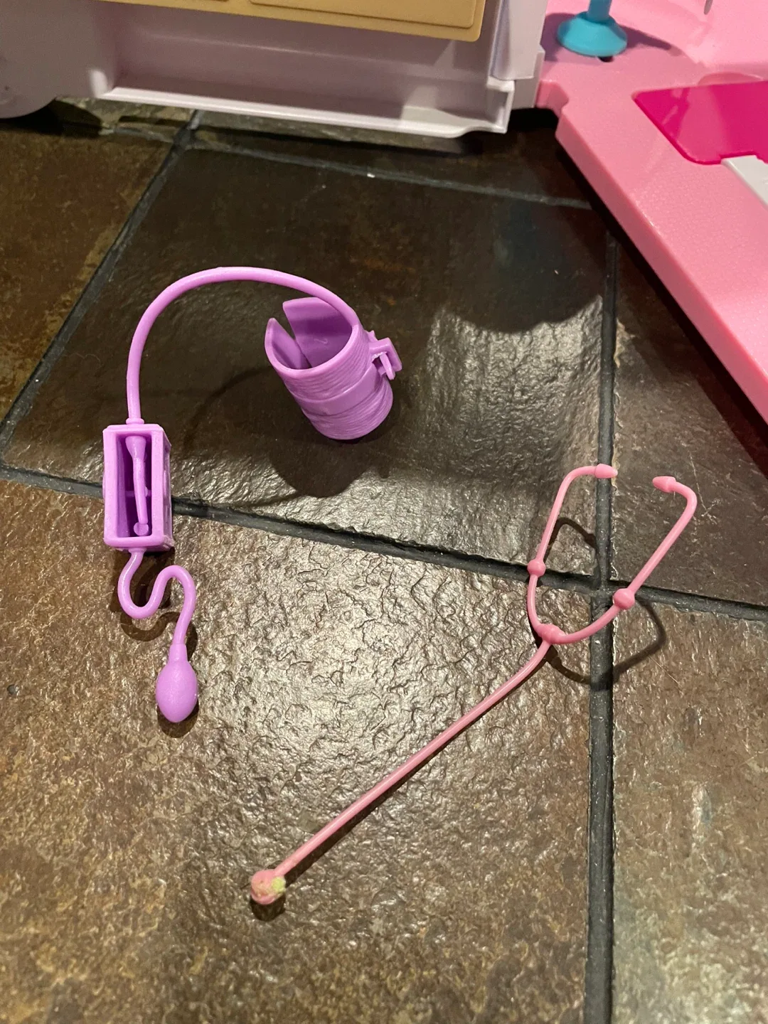 Barbie Care Clinic Ambulance image indicator(7)