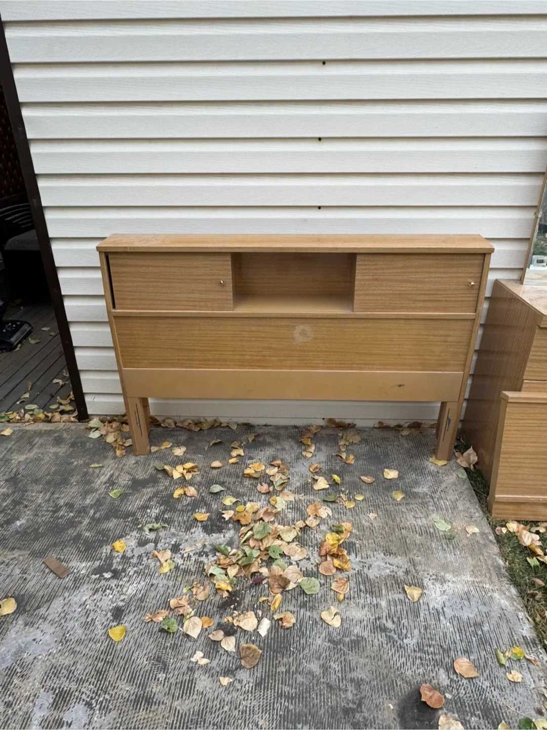 Bedroom Set - Headboard, Bed Frame, Dressers image indicator(3)