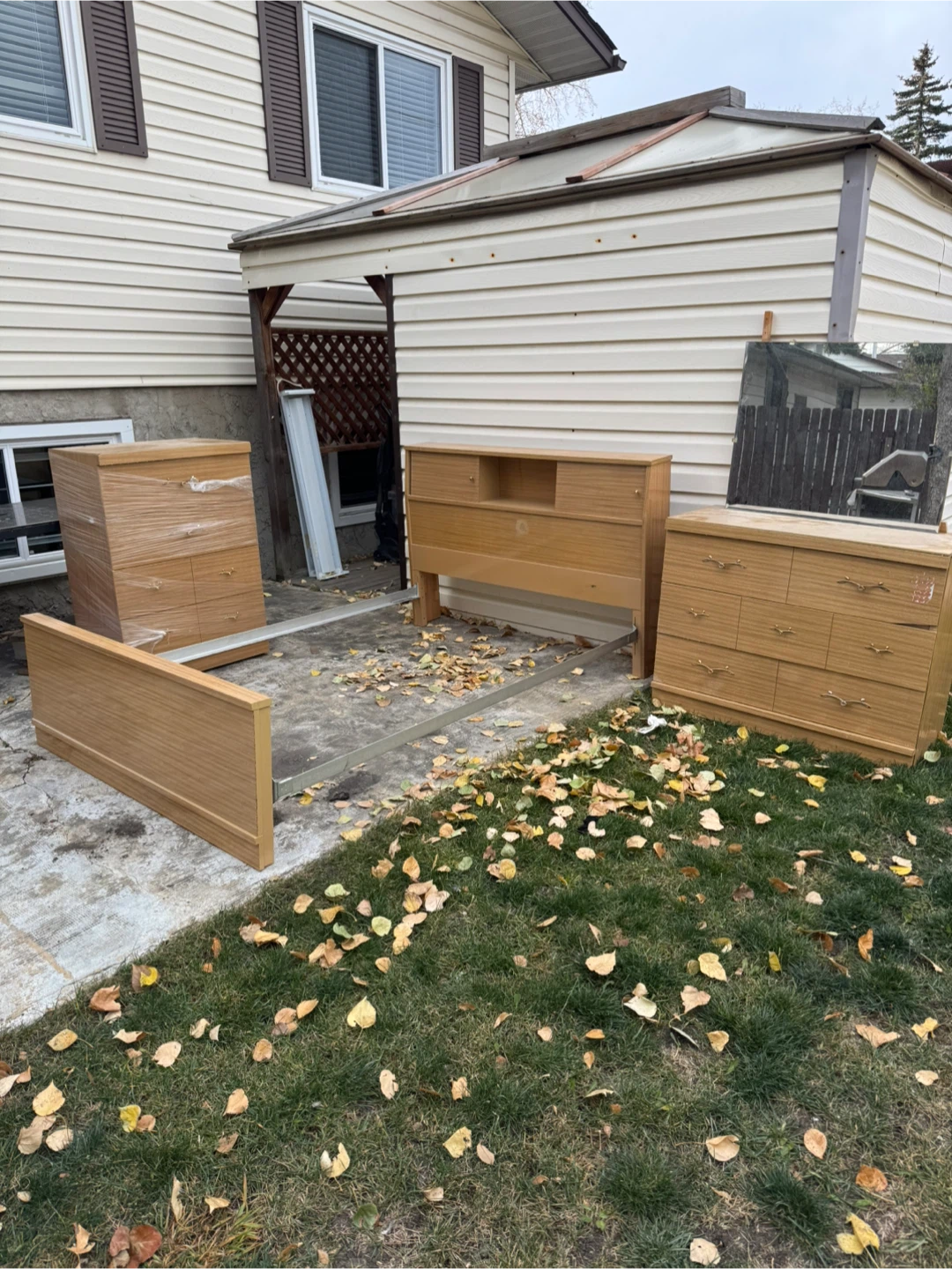 Bedroom Set - Headboard, Bed Frame, Dressers