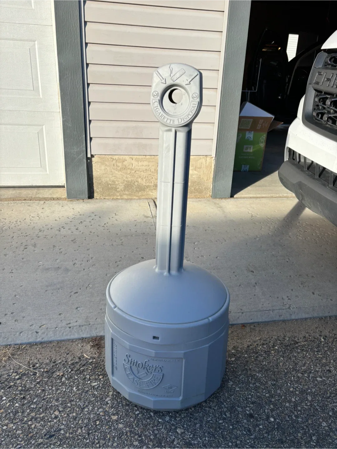 Smoker's Outpost Ash Receptacle image indicator(2)