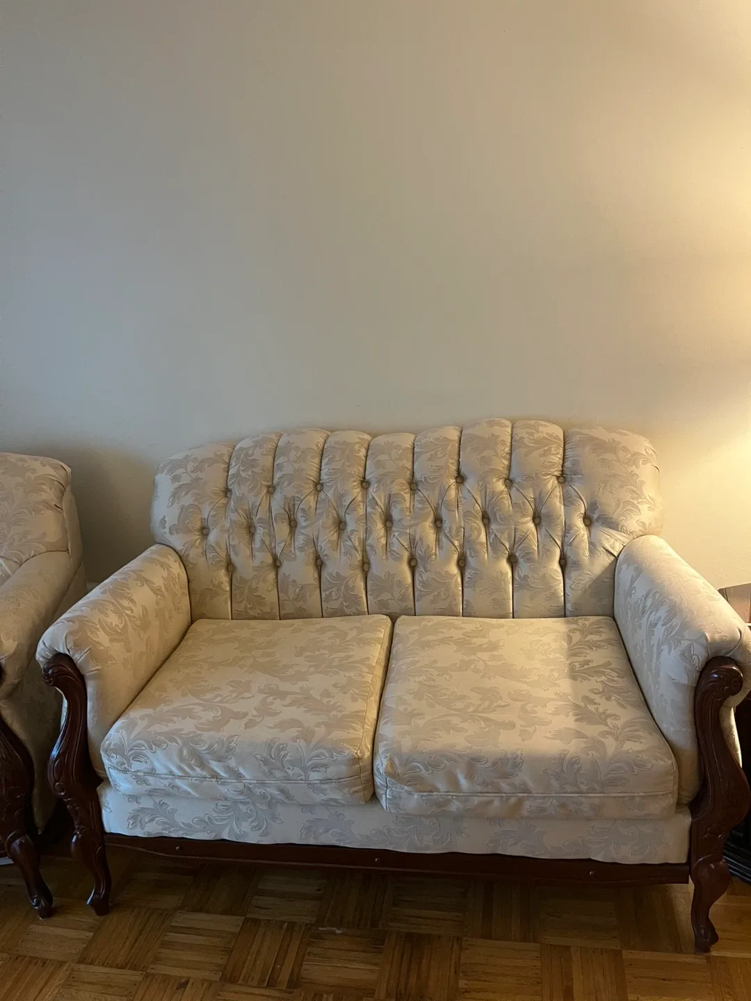 Floral Patterned Loveseat image indicator(3)