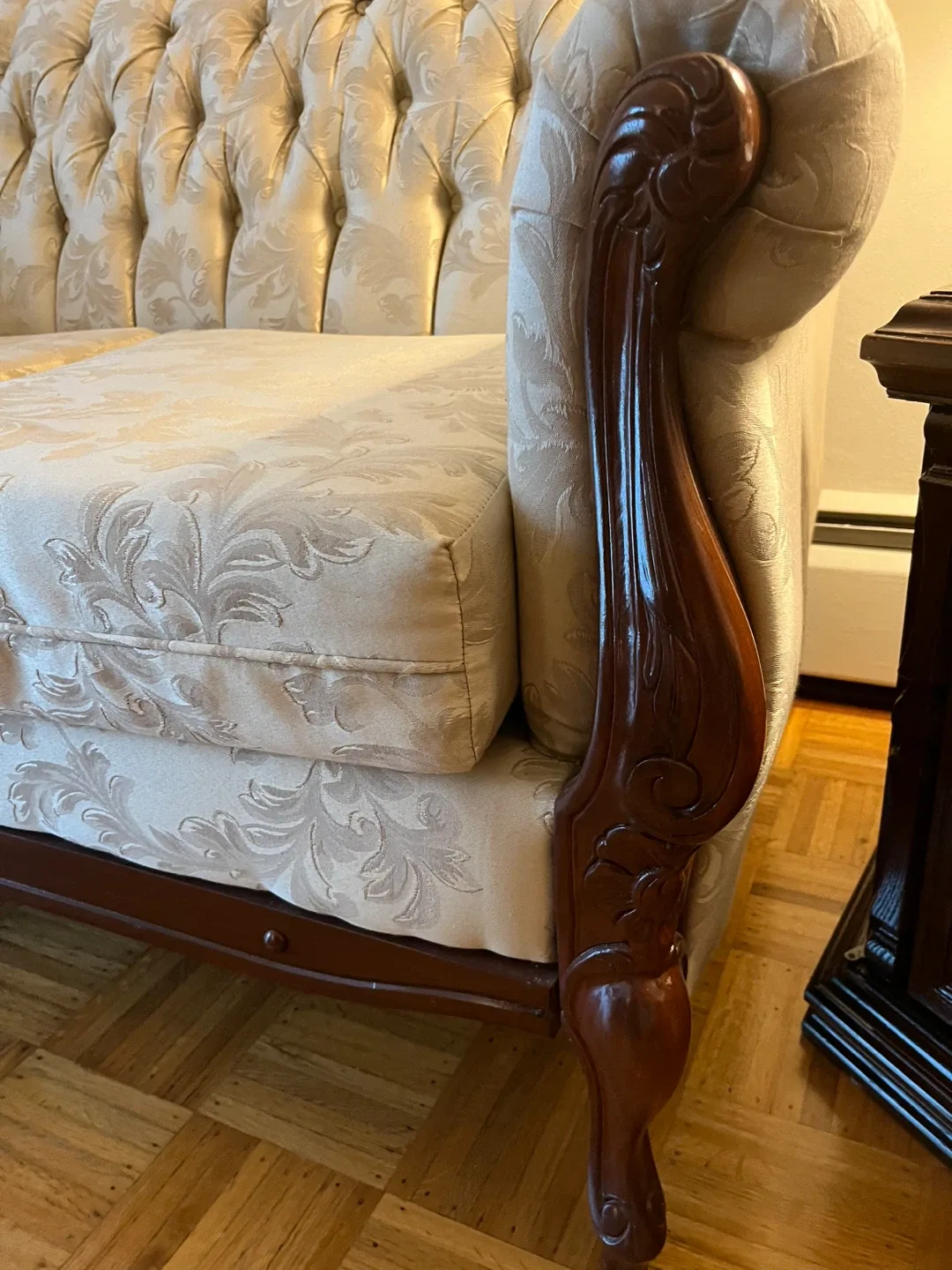 Floral Patterned Loveseat image indicator(4)