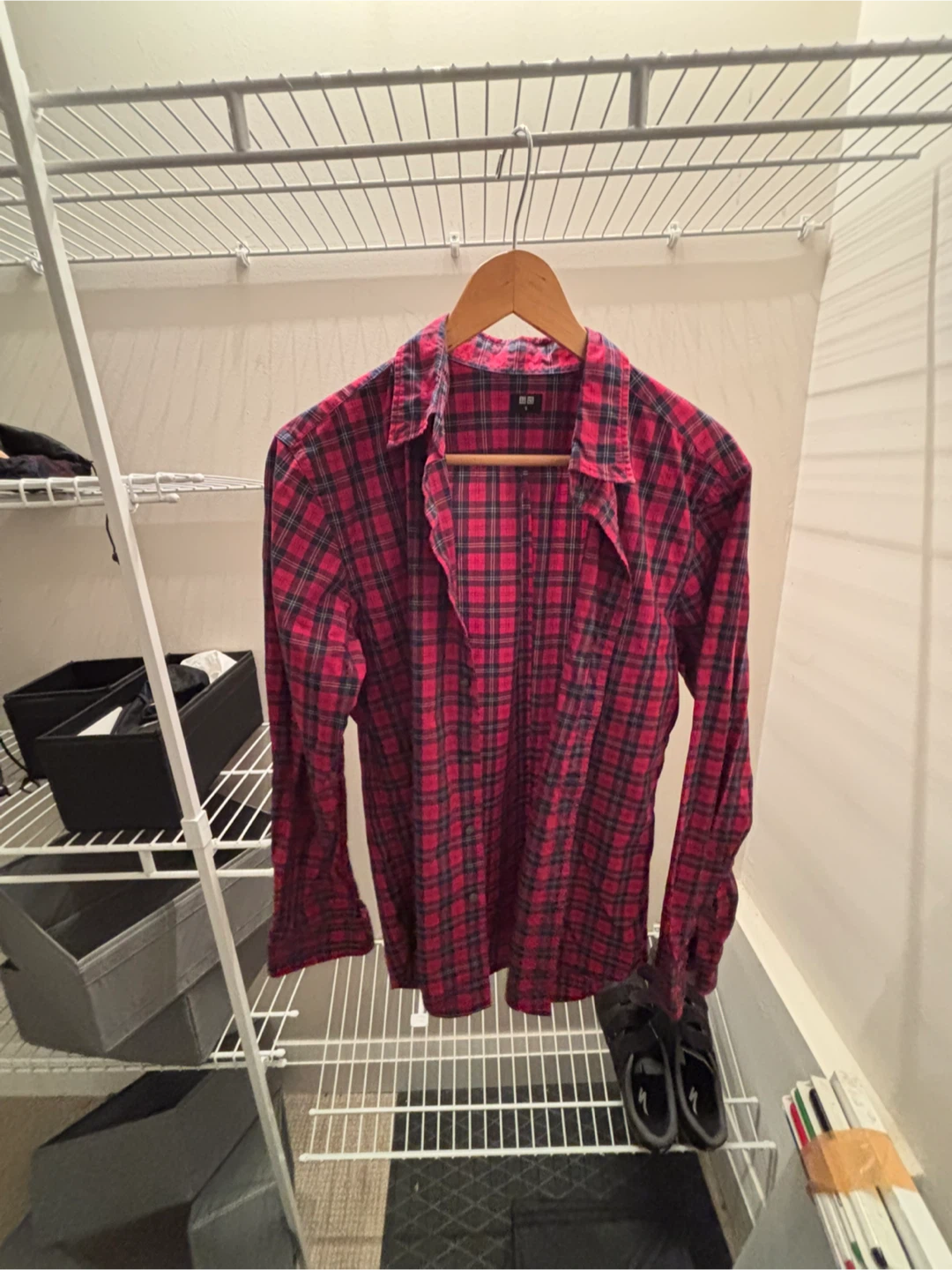 Uniqlo men’s shirt