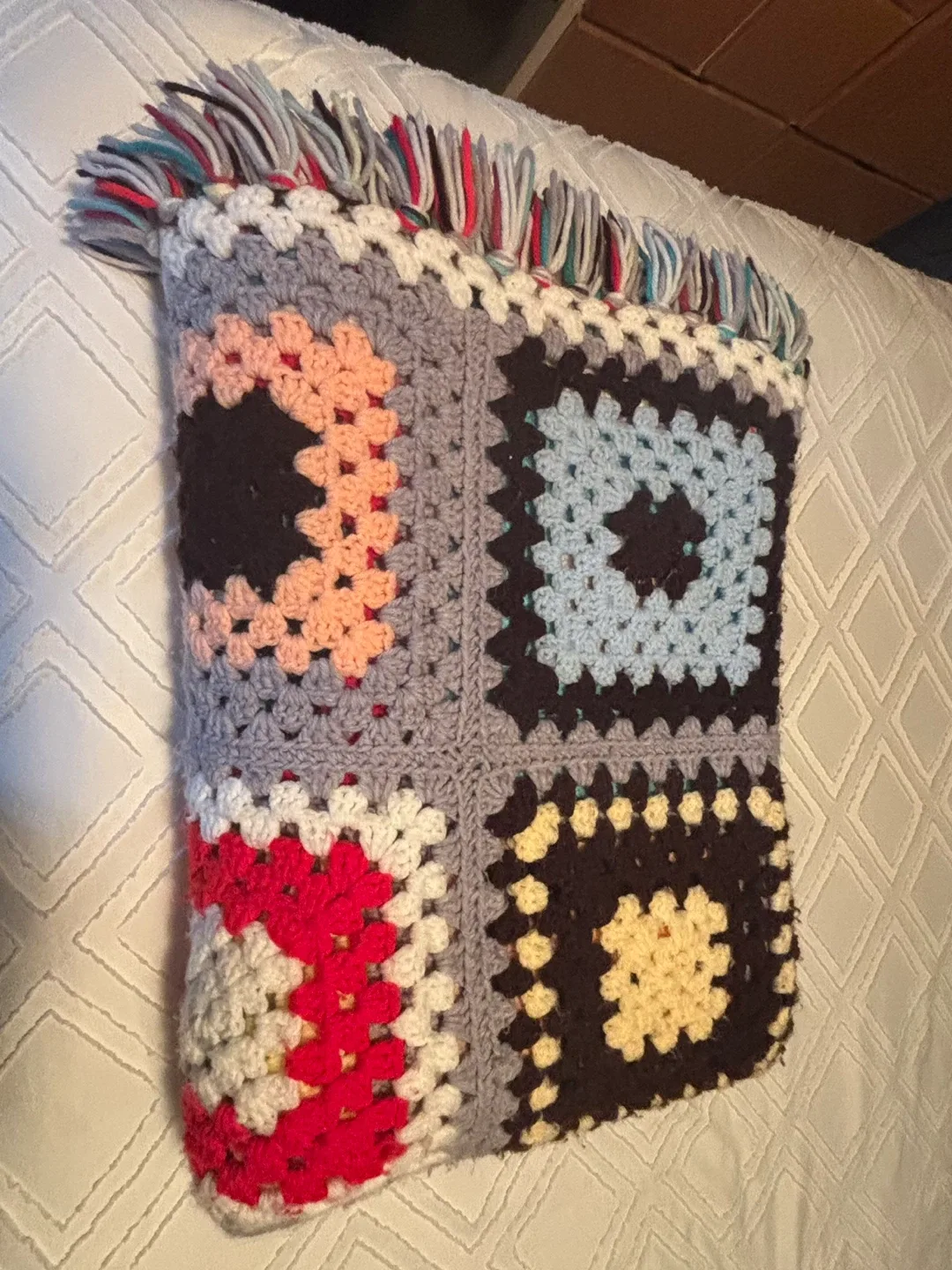 Handmade Crochet Blankets image indicator(3)