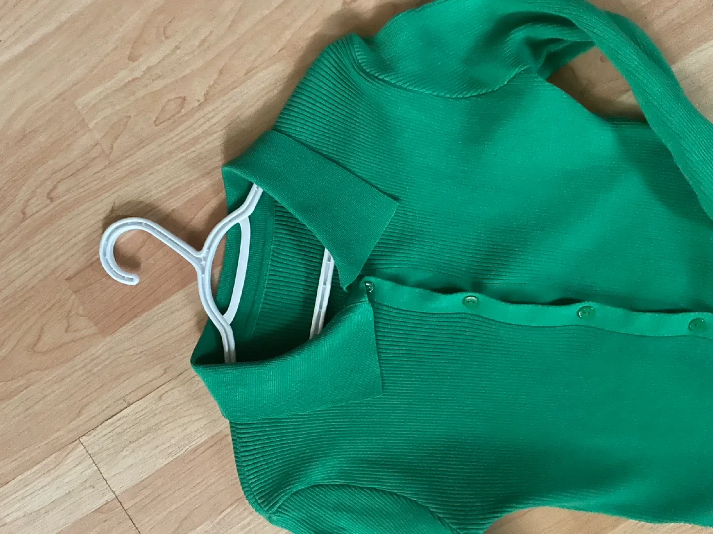 Green Ribbed Knit Midi Dress image indicator(2)