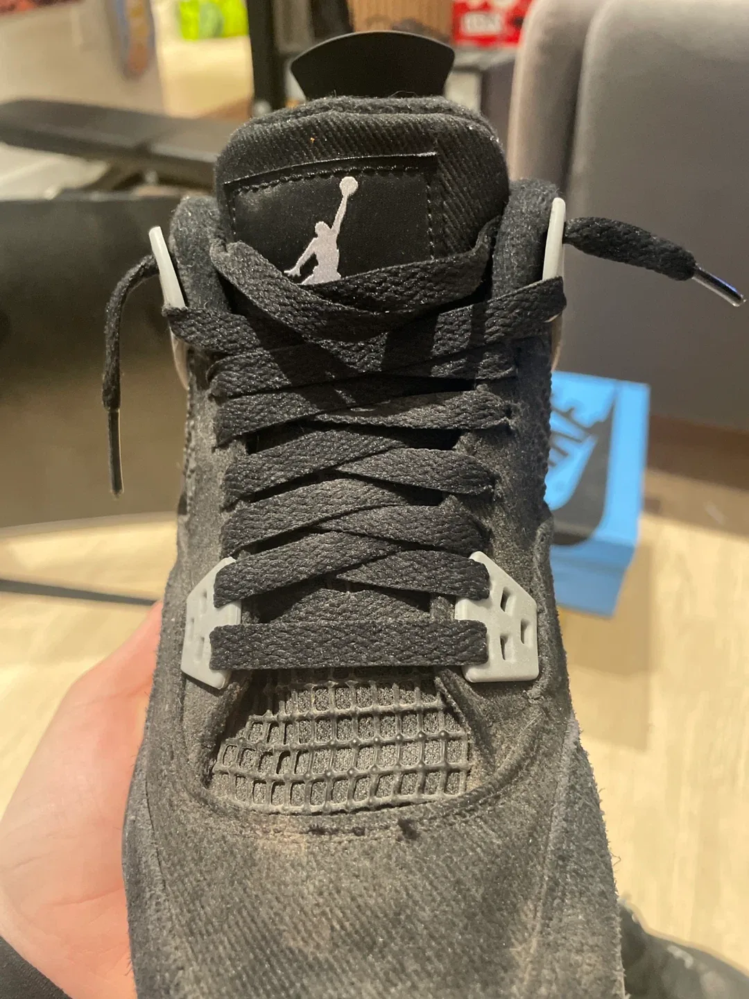 Jordan 4 Retro image indicator(2)