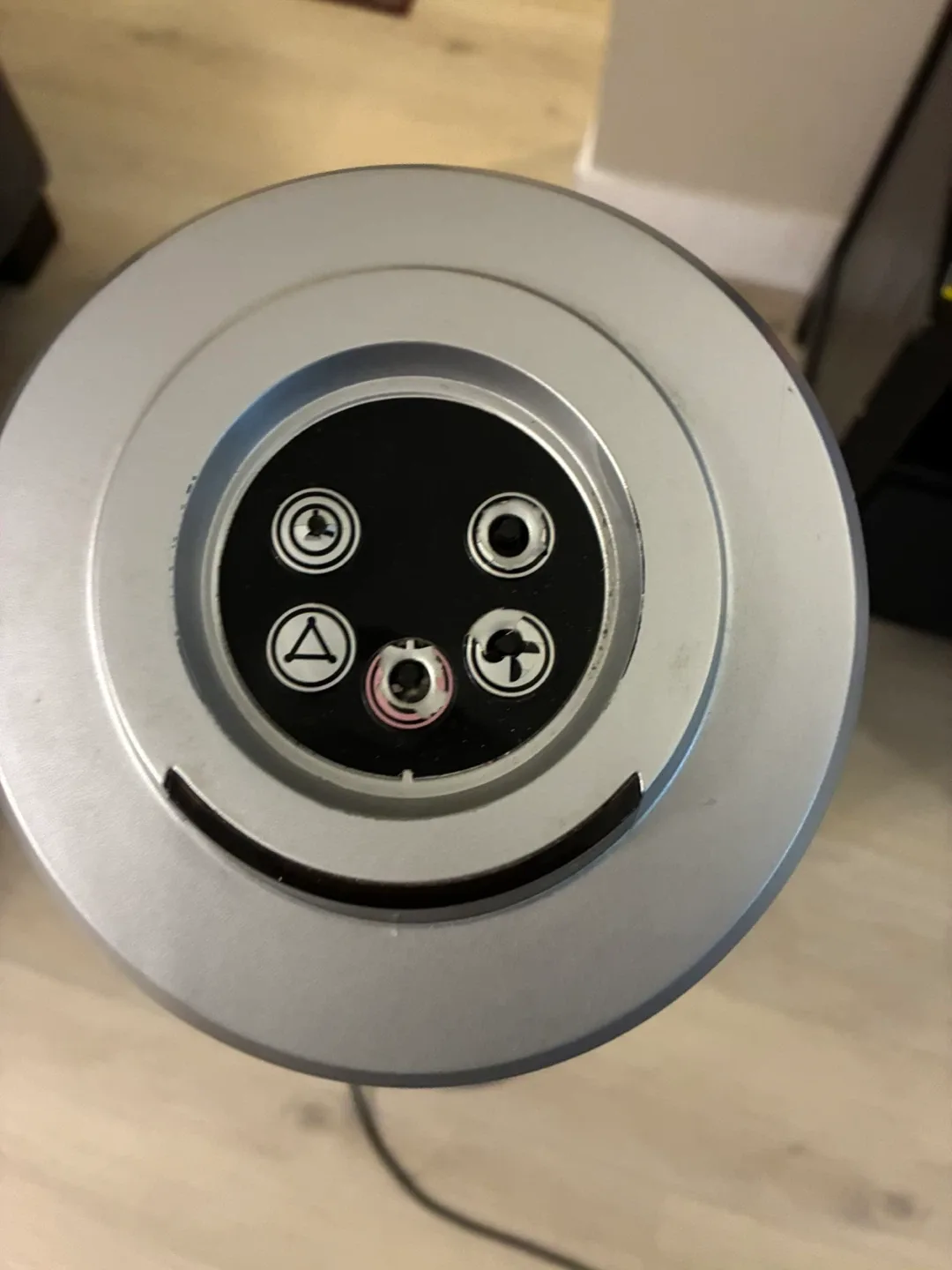 NOMA Tower Fan - Black image indicator(2)