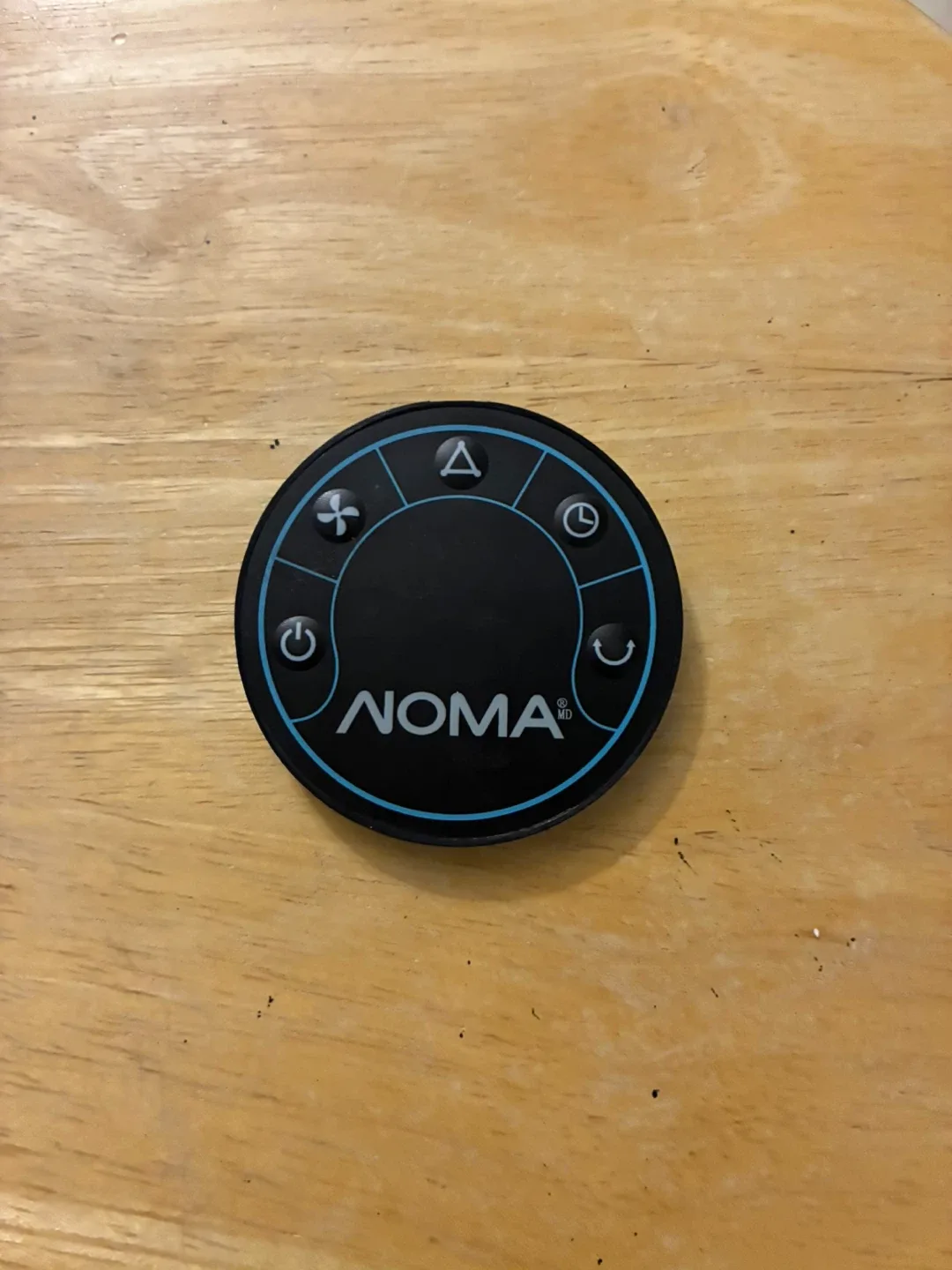 NOMA Tower Fan - Black image indicator(3)