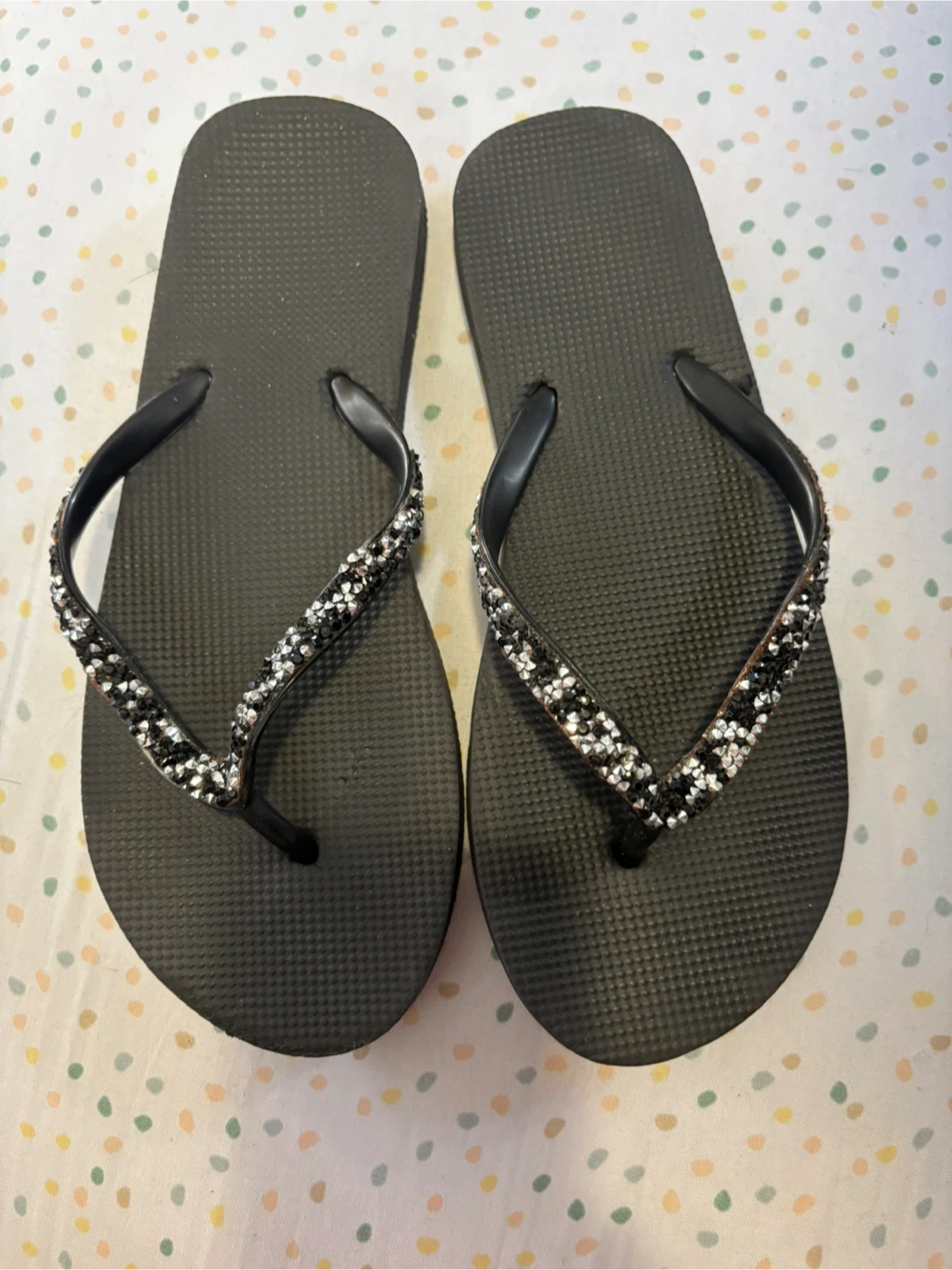 Black Hawaii Floral Flip Flops, Size 6-7