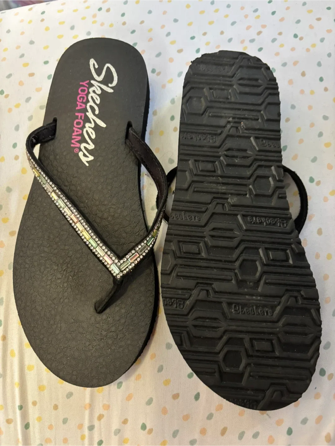 Black Hawaii Floral Flip Flops, Size 6-7 image indicator(6)