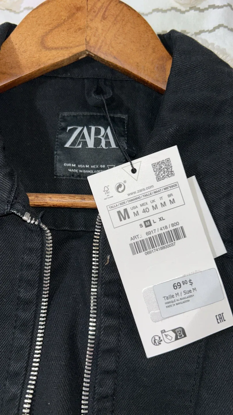 Zara Black Denim Jacket - Size M image indicator(2)