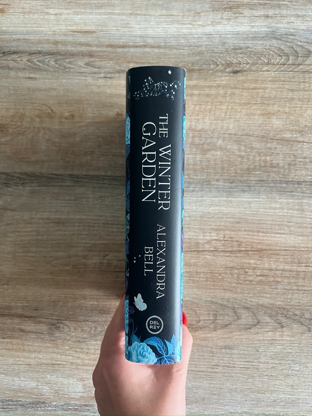 The Winter Garden - Alexandra Bell Hardcover Book - photo 2
