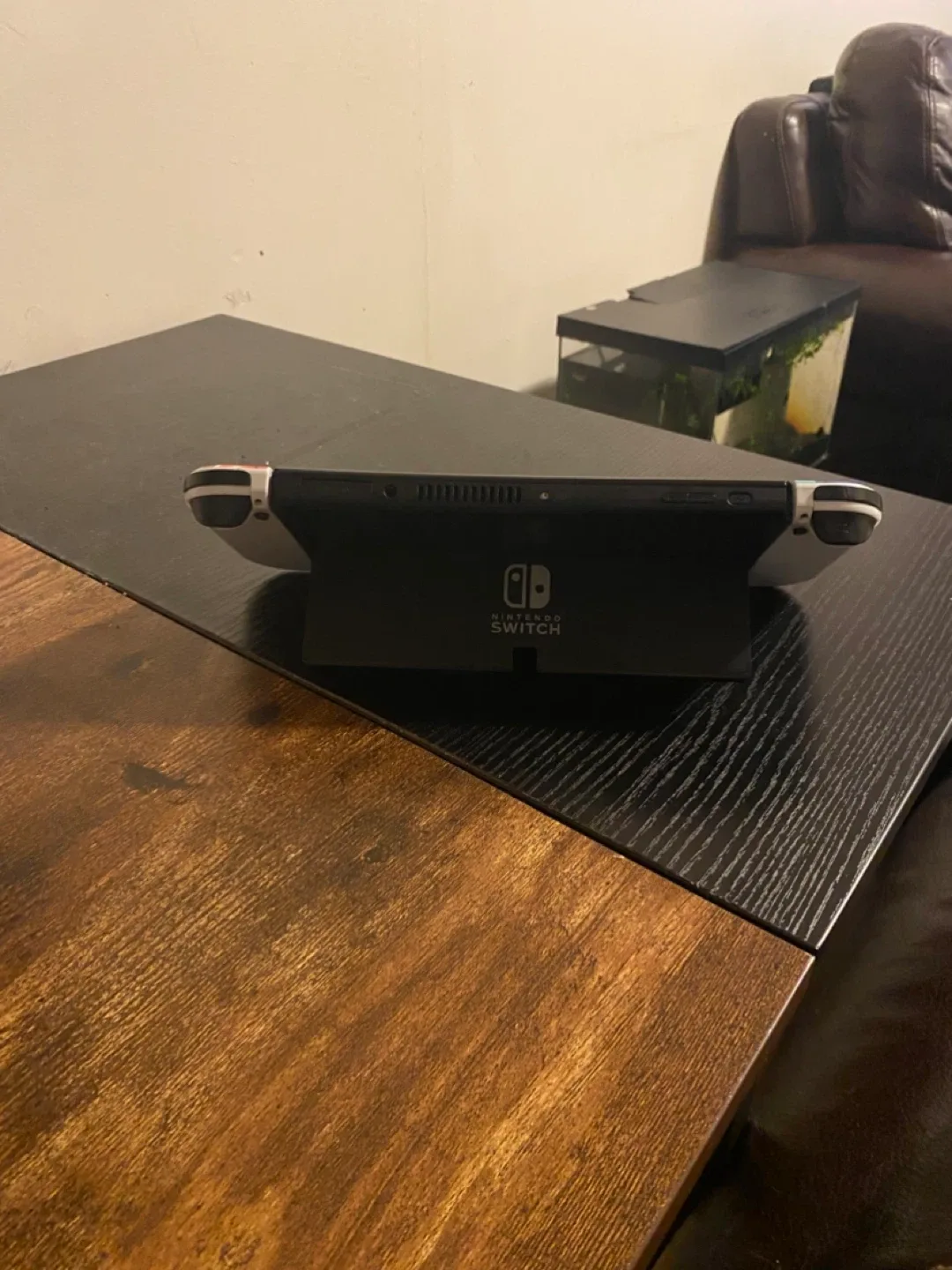 Nintendo Switch Bundle – 256GB & Dock Included! image indicator(3)