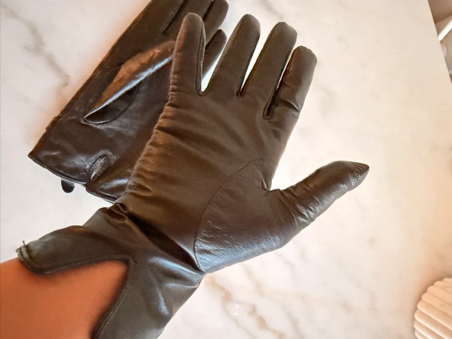 Danier Leather Gloves image indicator(6)