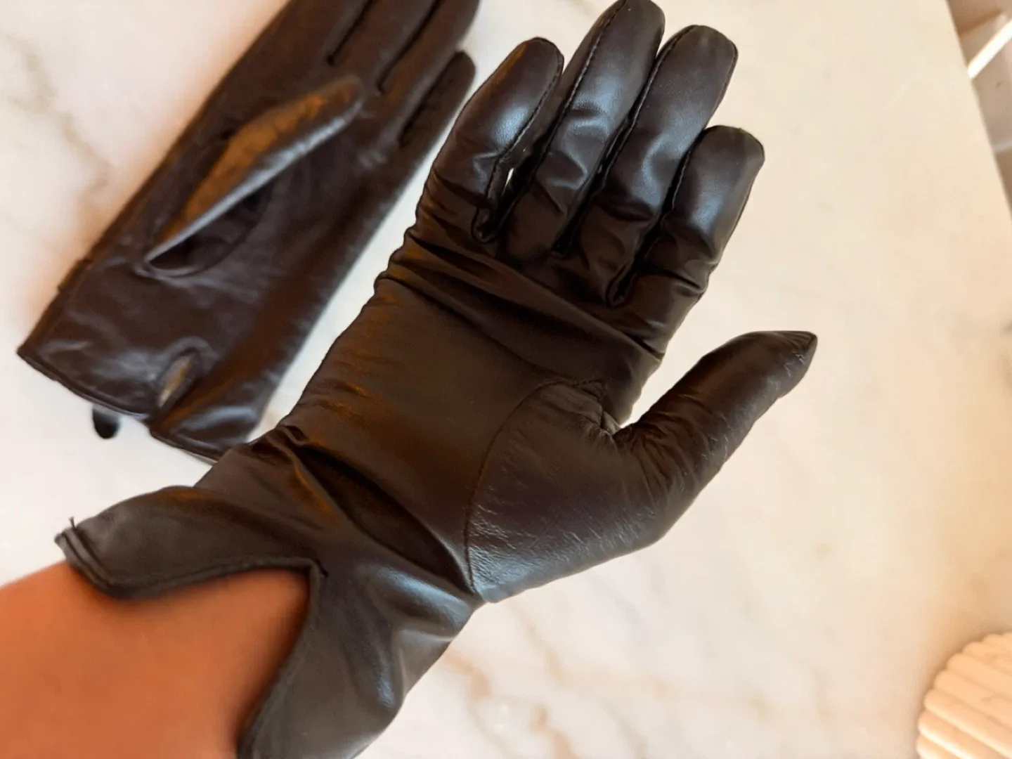 Danier Leather Gloves image indicator(8)