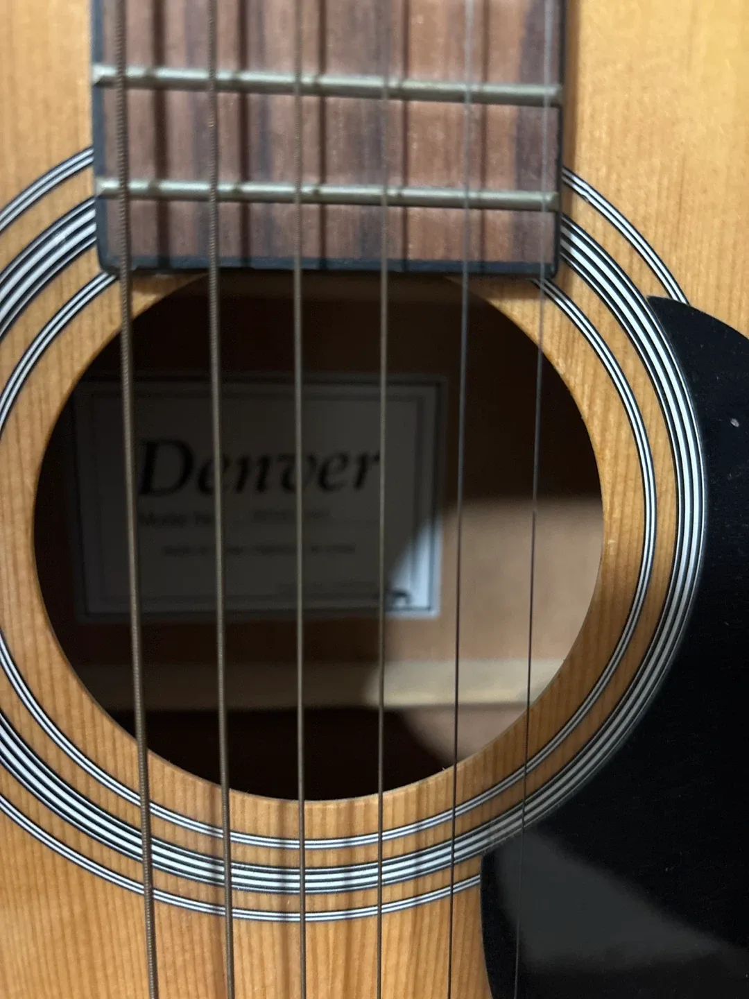 Denver Acoustic Guitar image indicator(2)